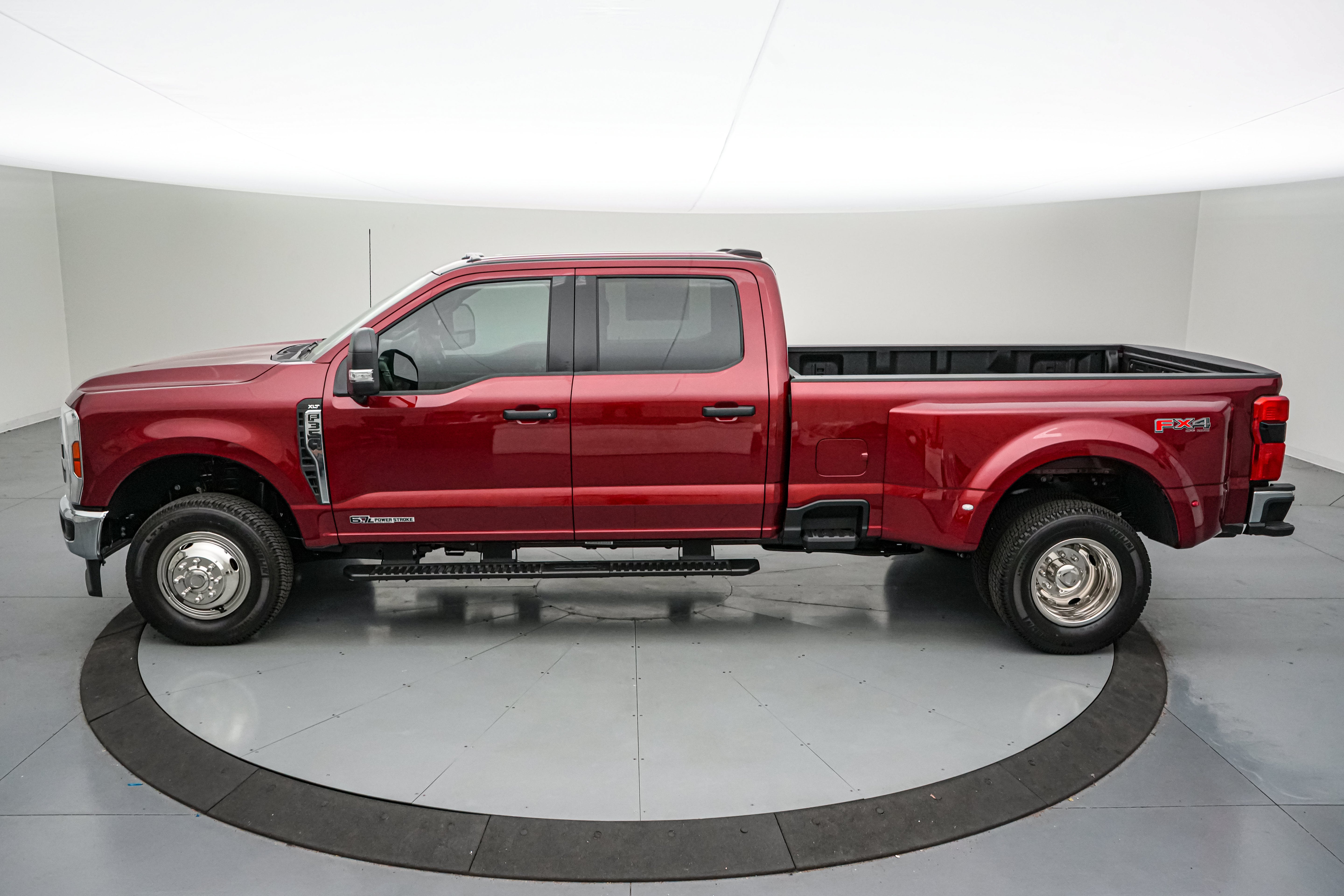2026 Ford Super Duty F-350 DRW XLT Special Edition
