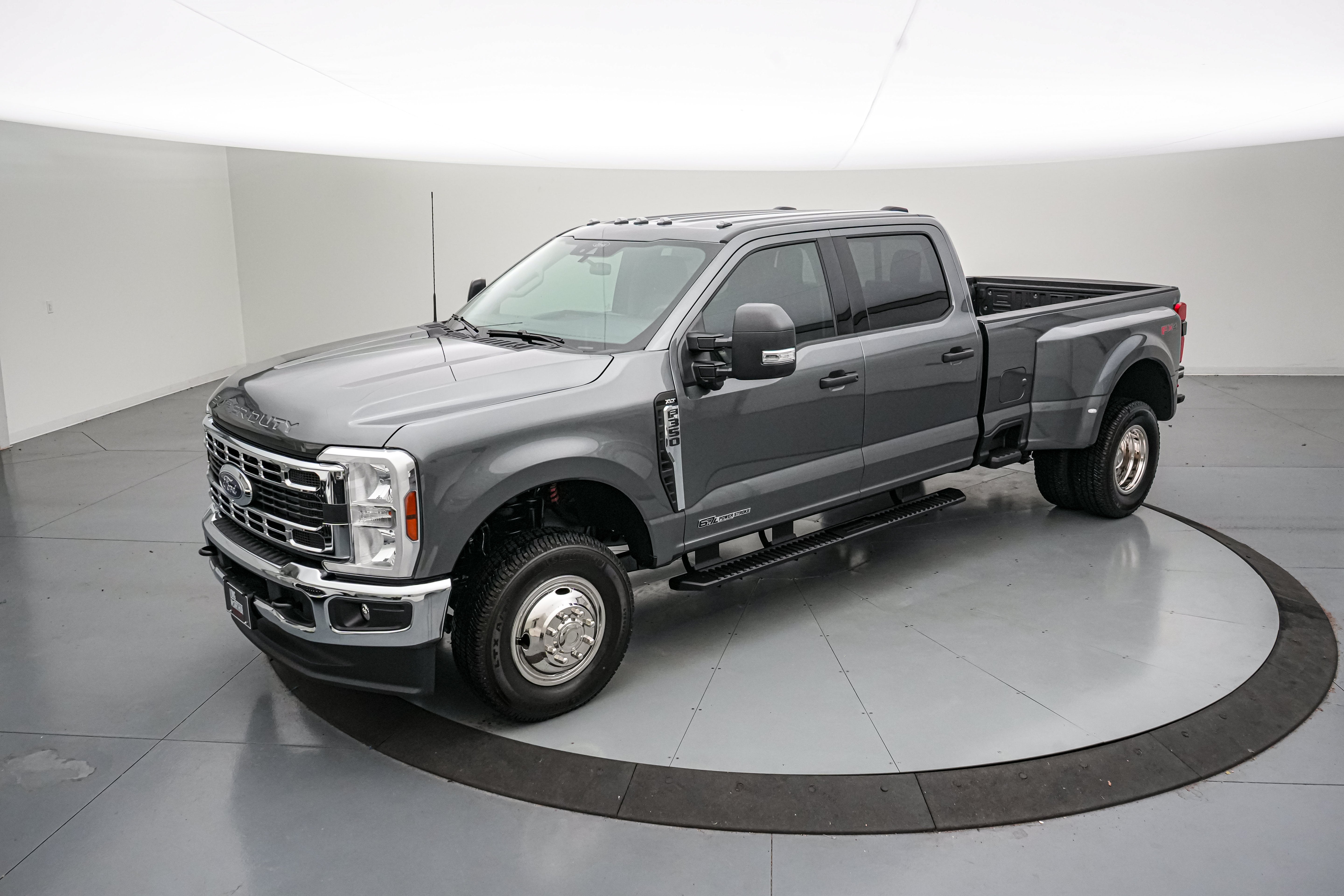 2026 Ford Super Duty F-350 DRW XLT Special Edition