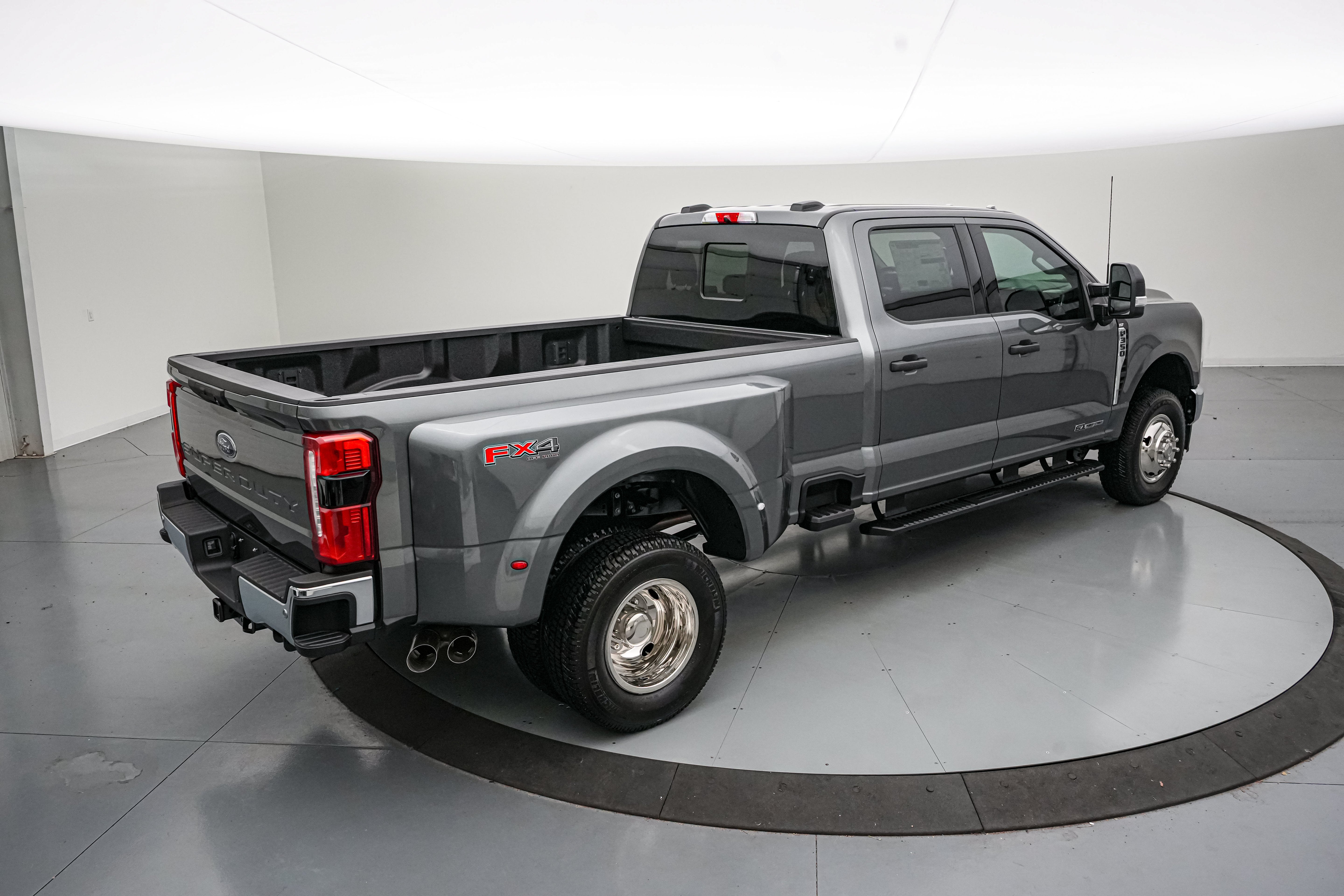2026 Ford Super Duty F-350 DRW XLT Special Edition