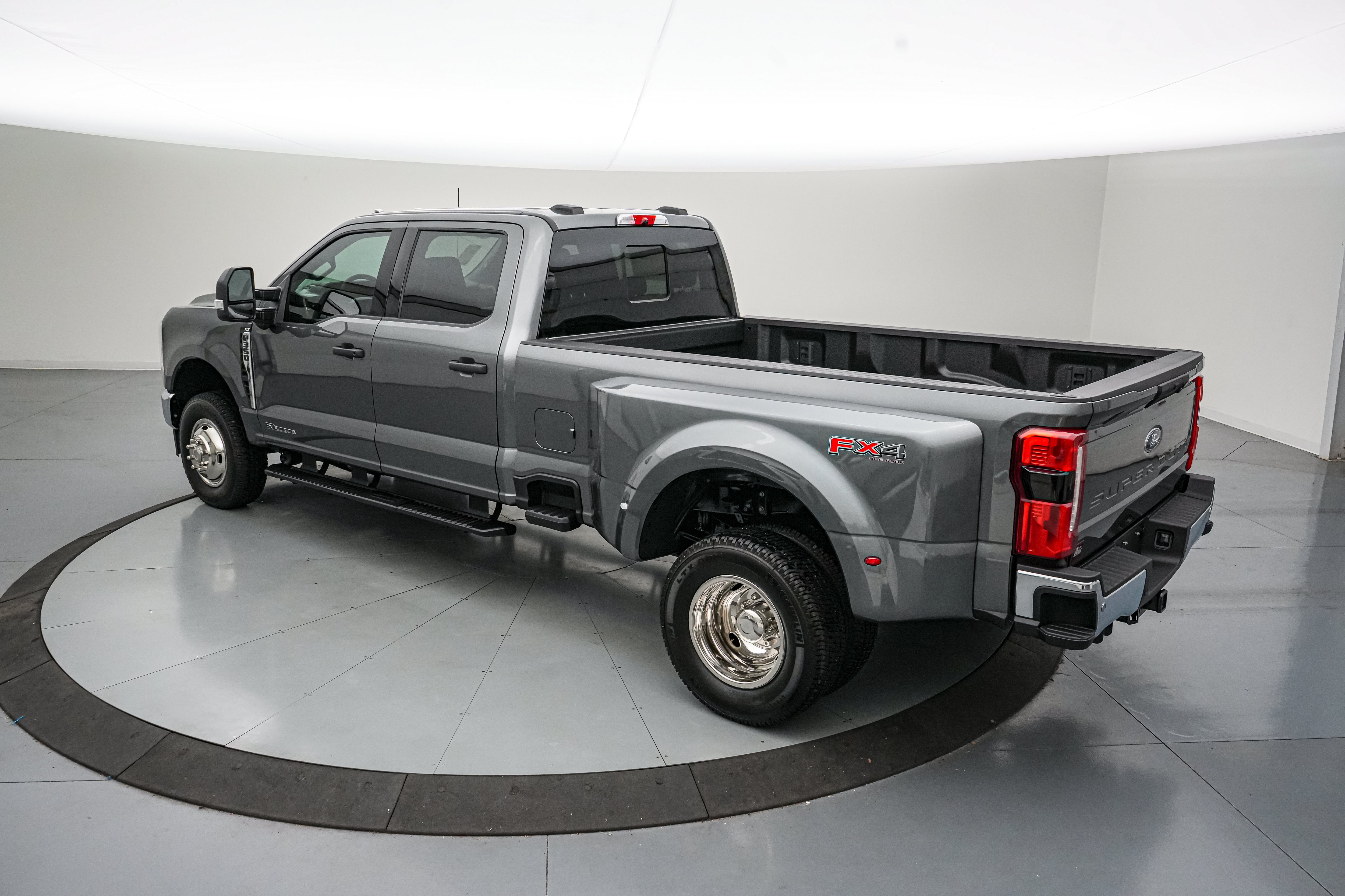 2026 Ford Super Duty F-350 DRW XLT Special Edition