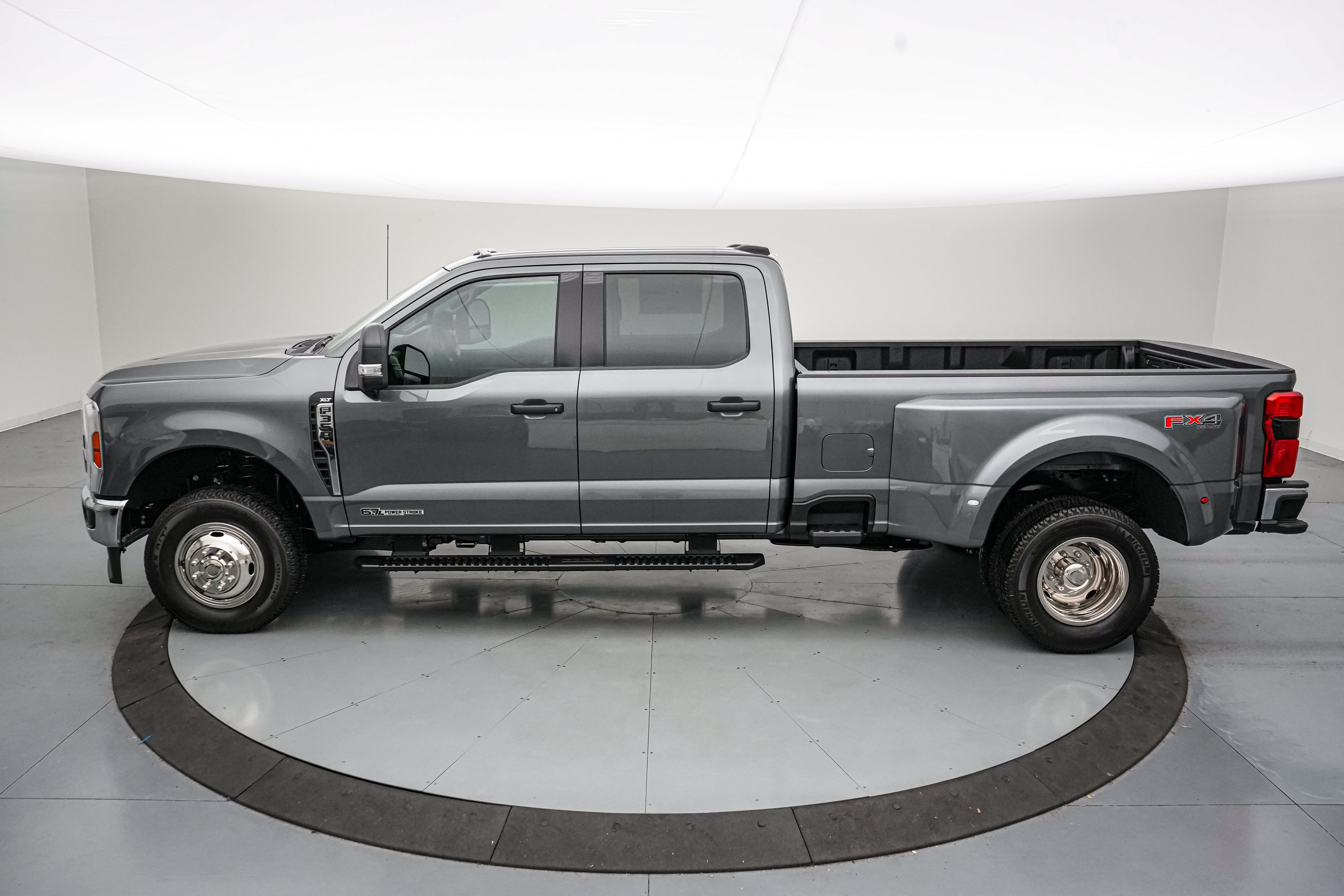 2026 Ford Super Duty F-350 DRW XLT Special Edition