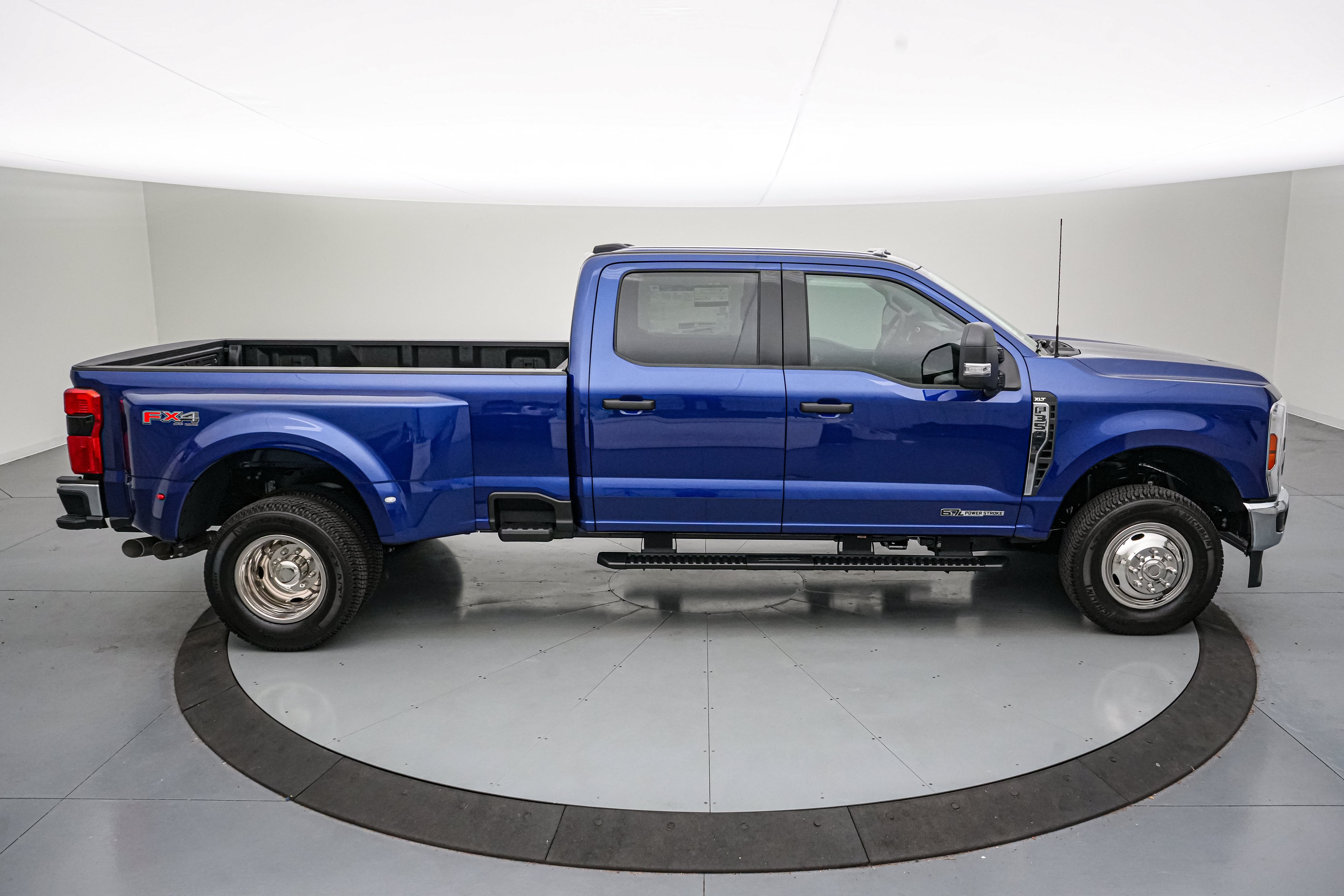 2026 Ford Super Duty F-350 DRW XLT Special Edition
