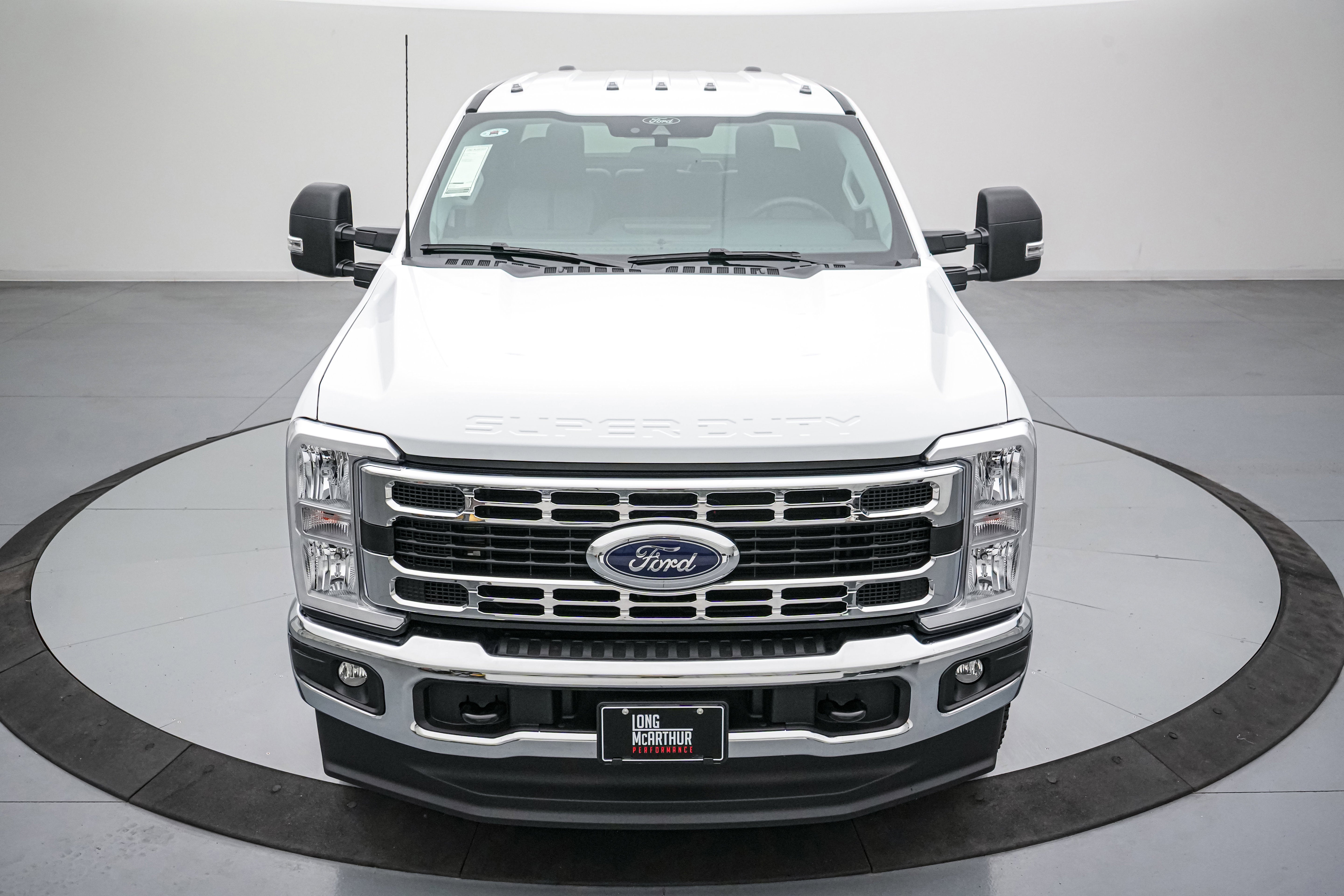 2026 Ford Super Duty F-350 DRW XLT