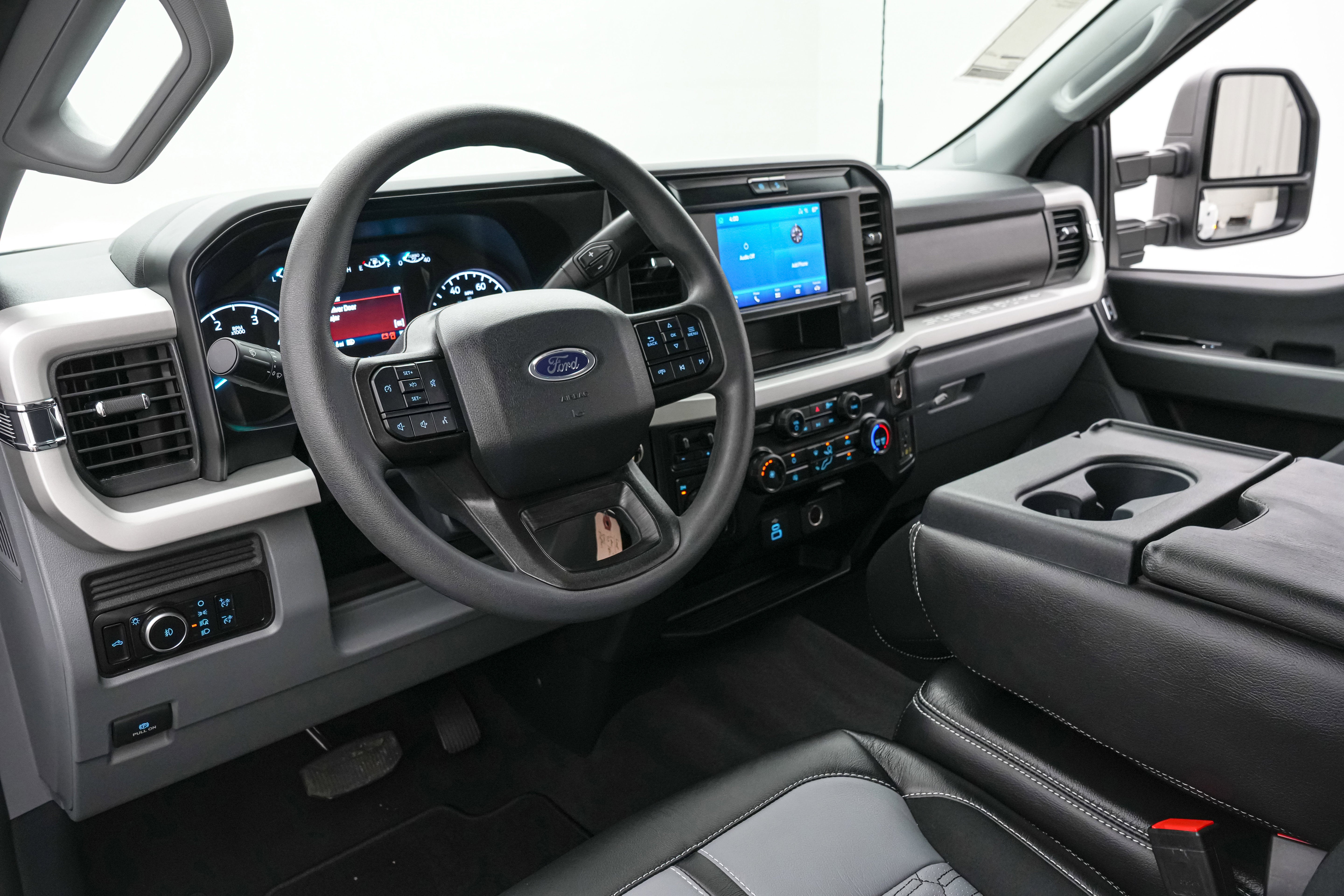 2026 Ford Super Duty F-350 DRW XLT