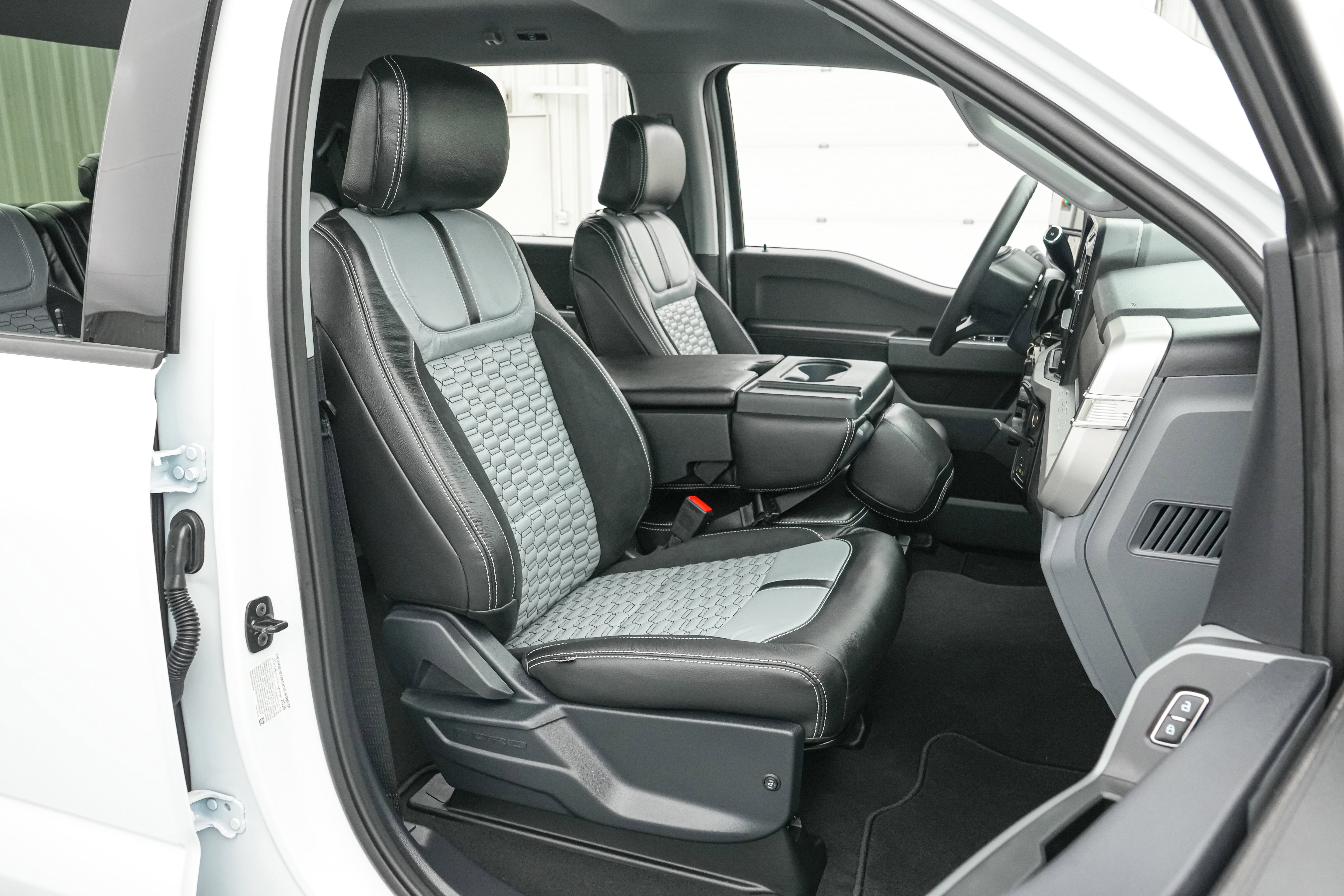 2026 Ford Super Duty F-350 DRW XLT