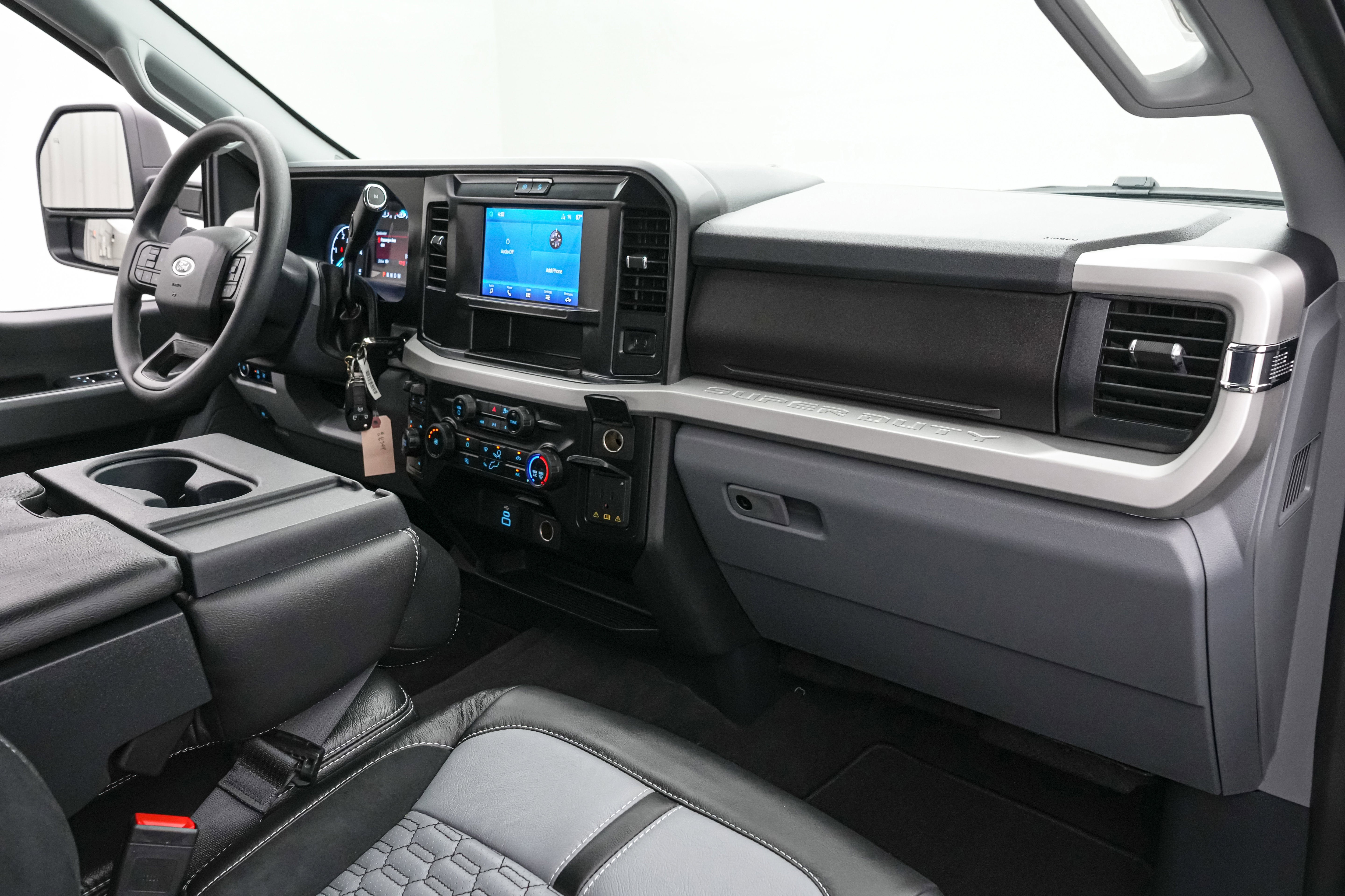 2026 Ford Super Duty F-350 DRW XLT