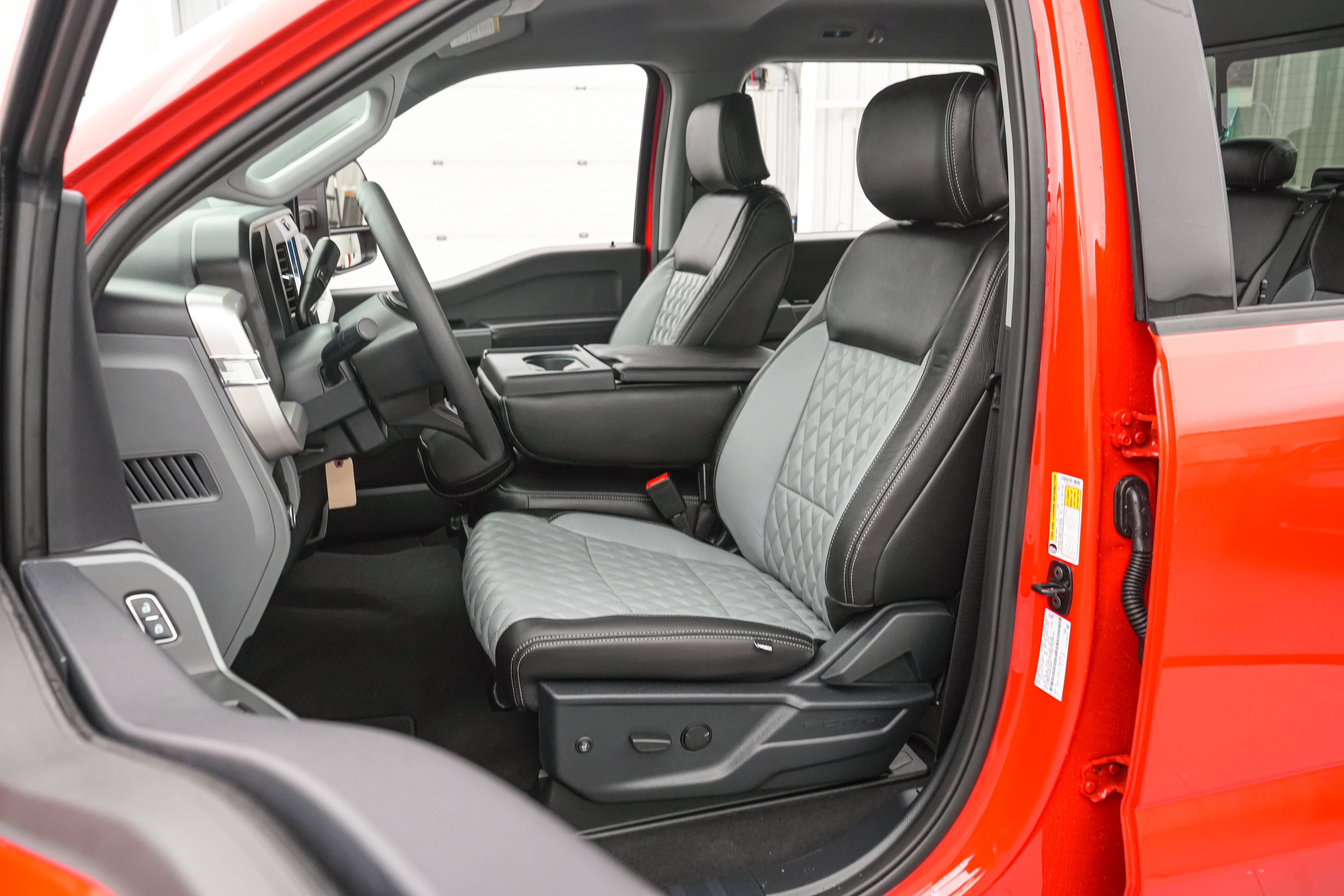 2026 Ford Super Duty F-350 DRW XLT Special Edition