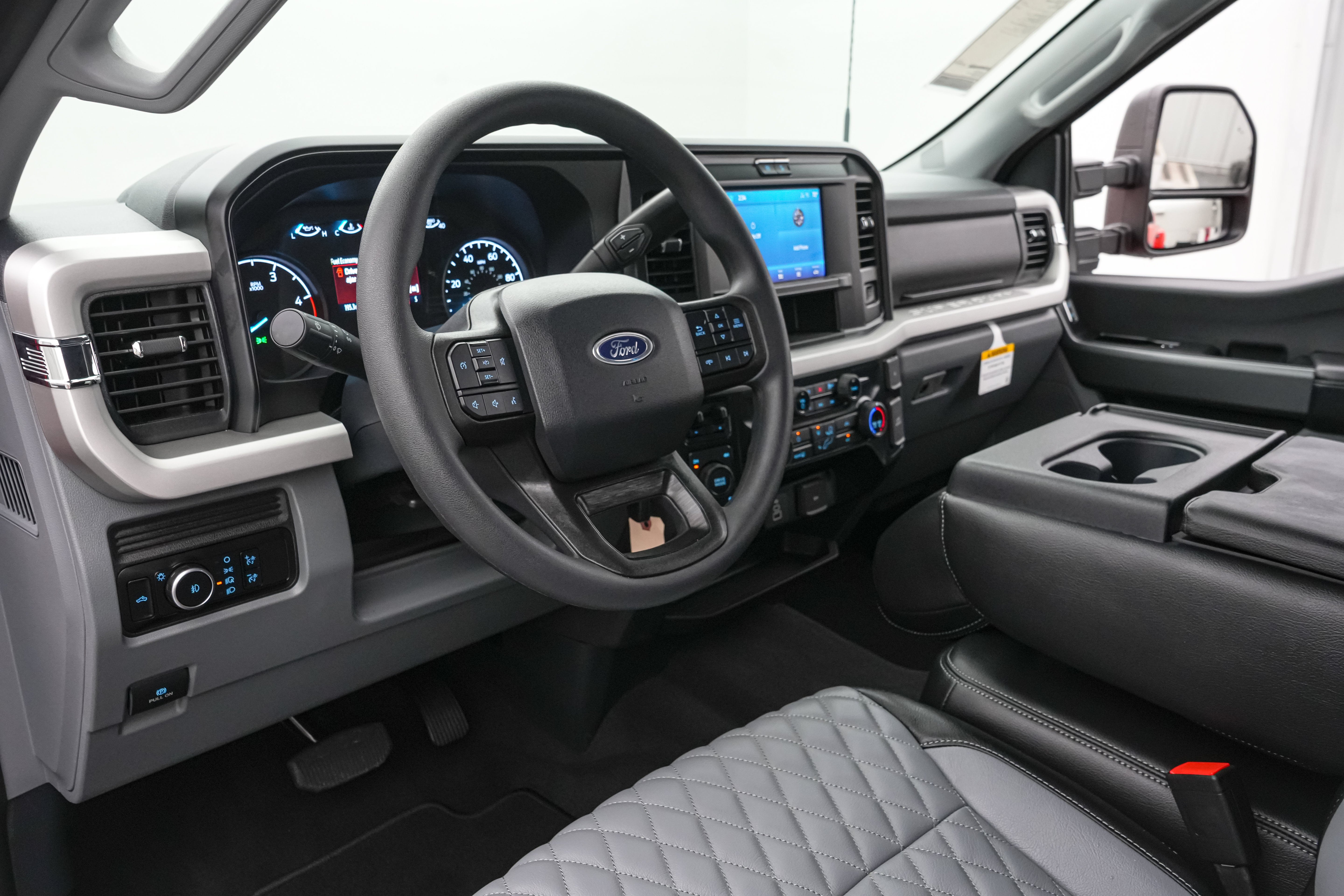 2026 Ford Super Duty F-350 DRW XLT Special Edition