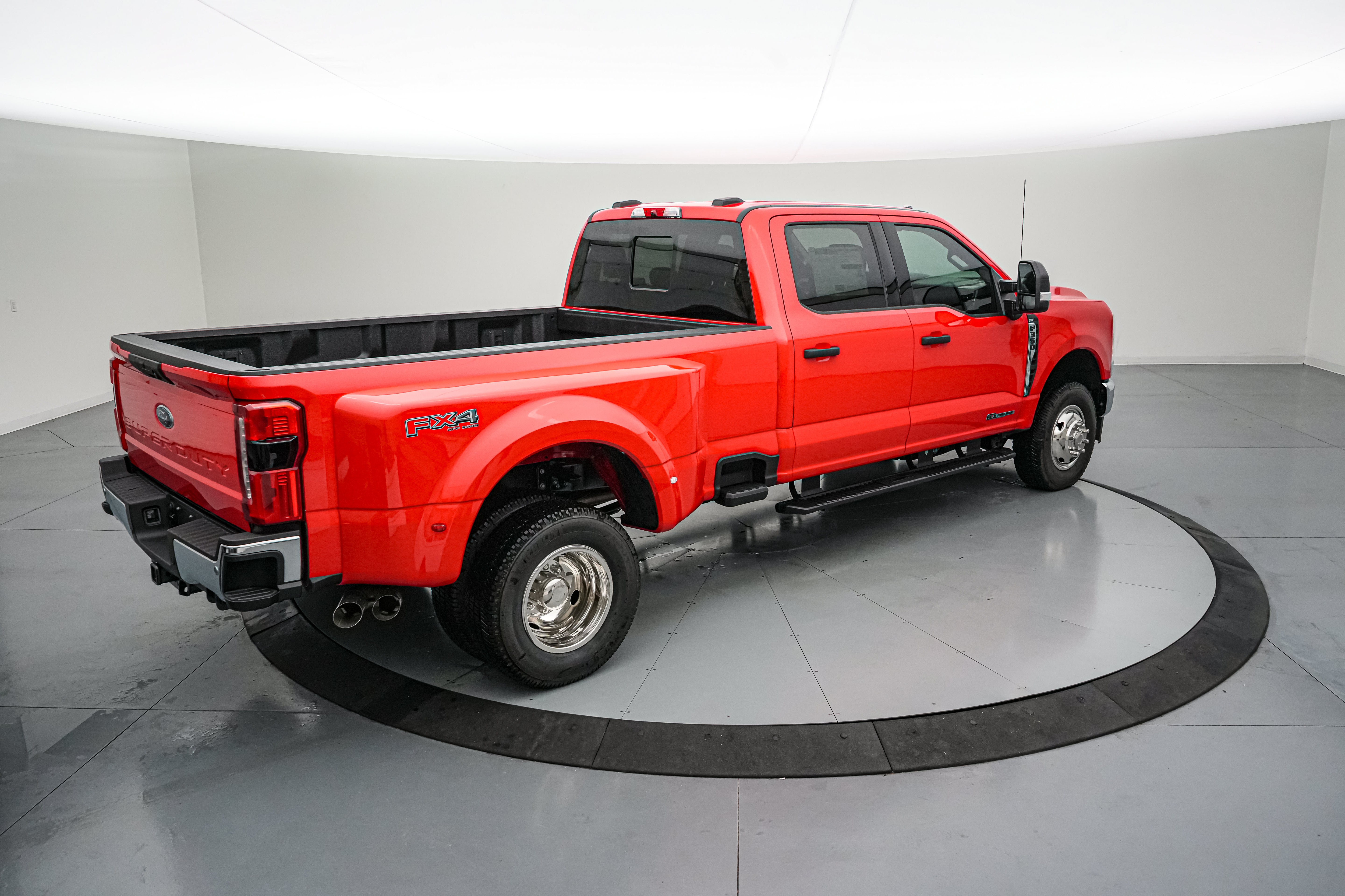 2026 Ford Super Duty F-350 DRW XLT Special Edition