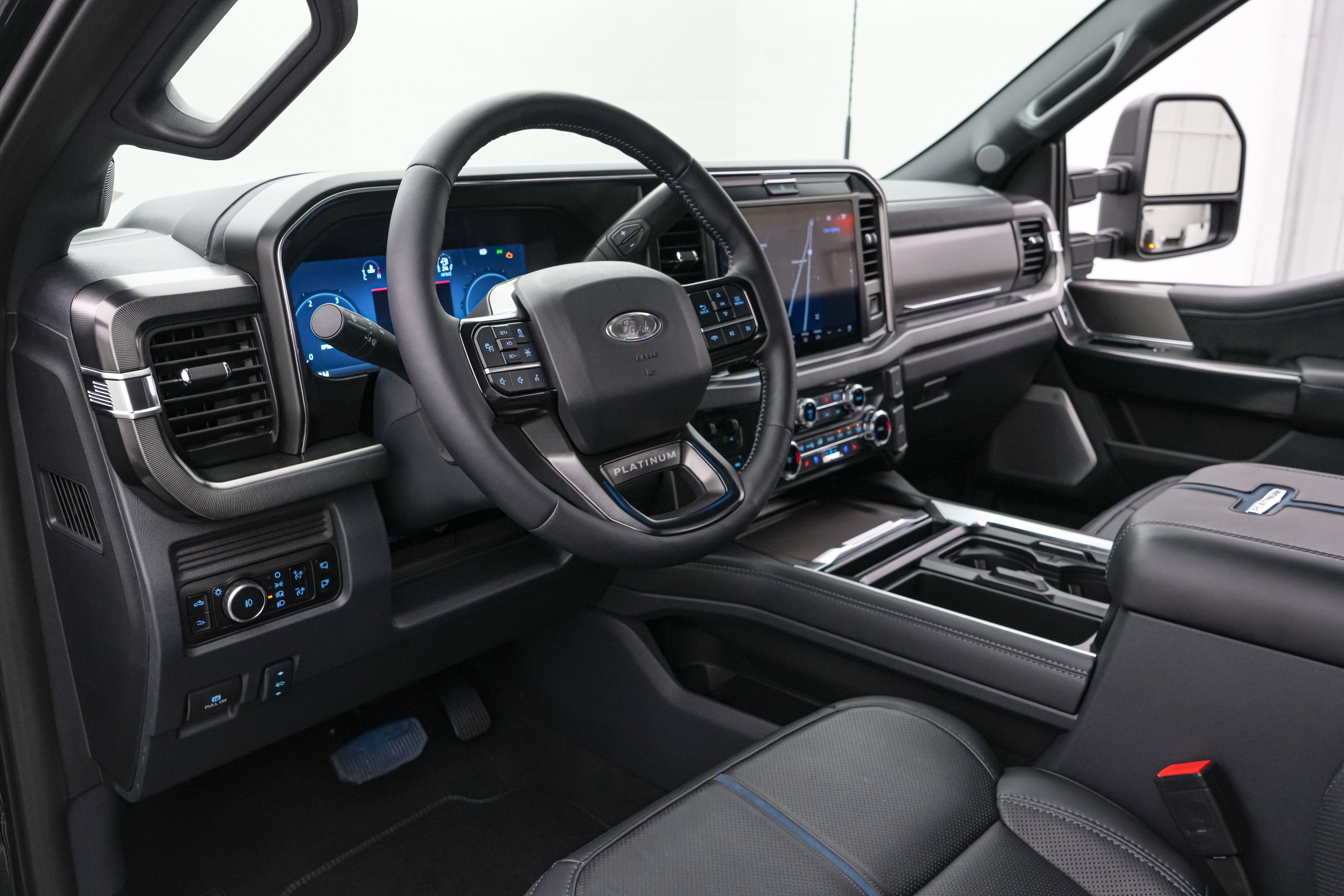 2026 Ford Super Duty F-350 DRW Platinum