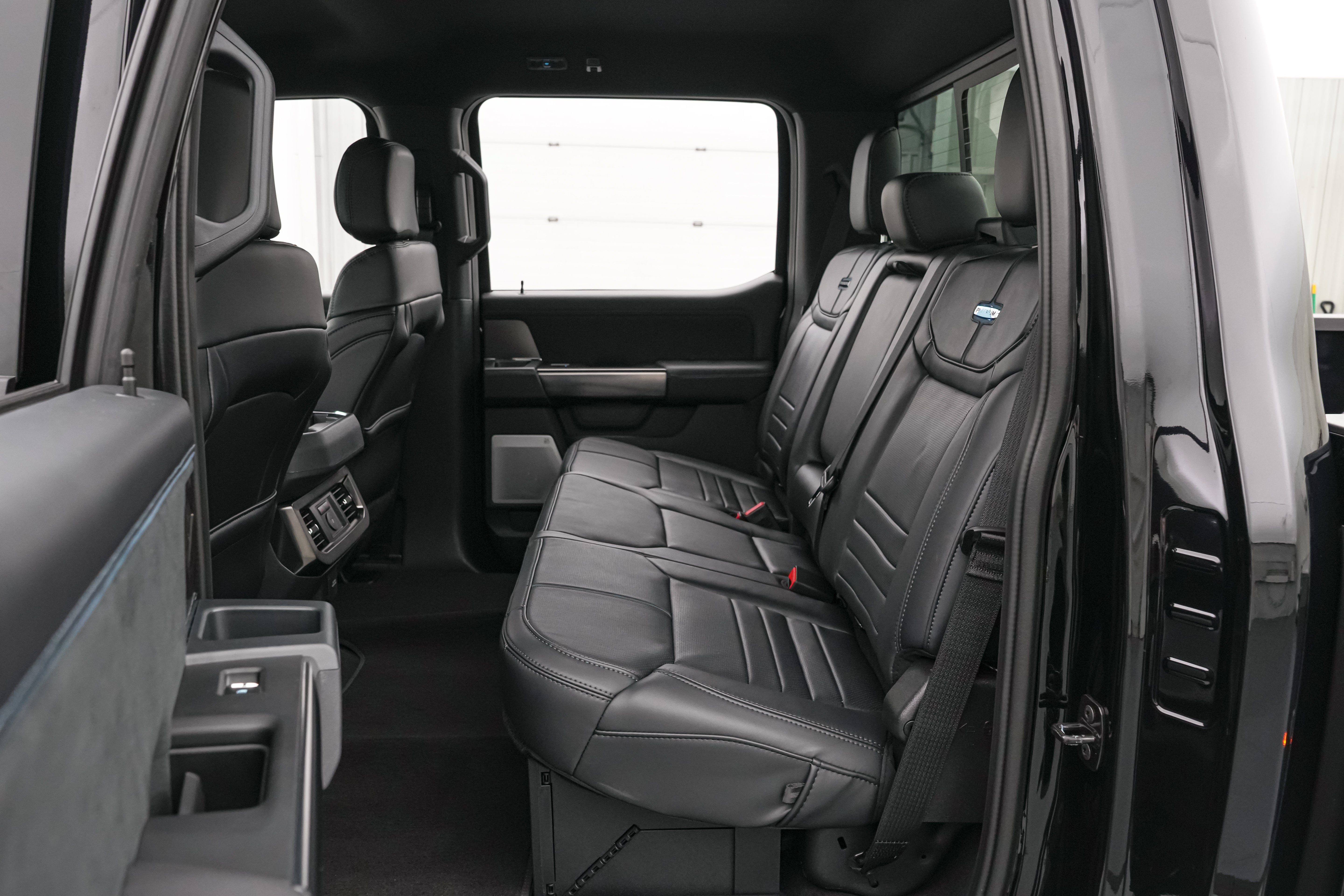 2026 Ford Super Duty F-350 DRW Platinum