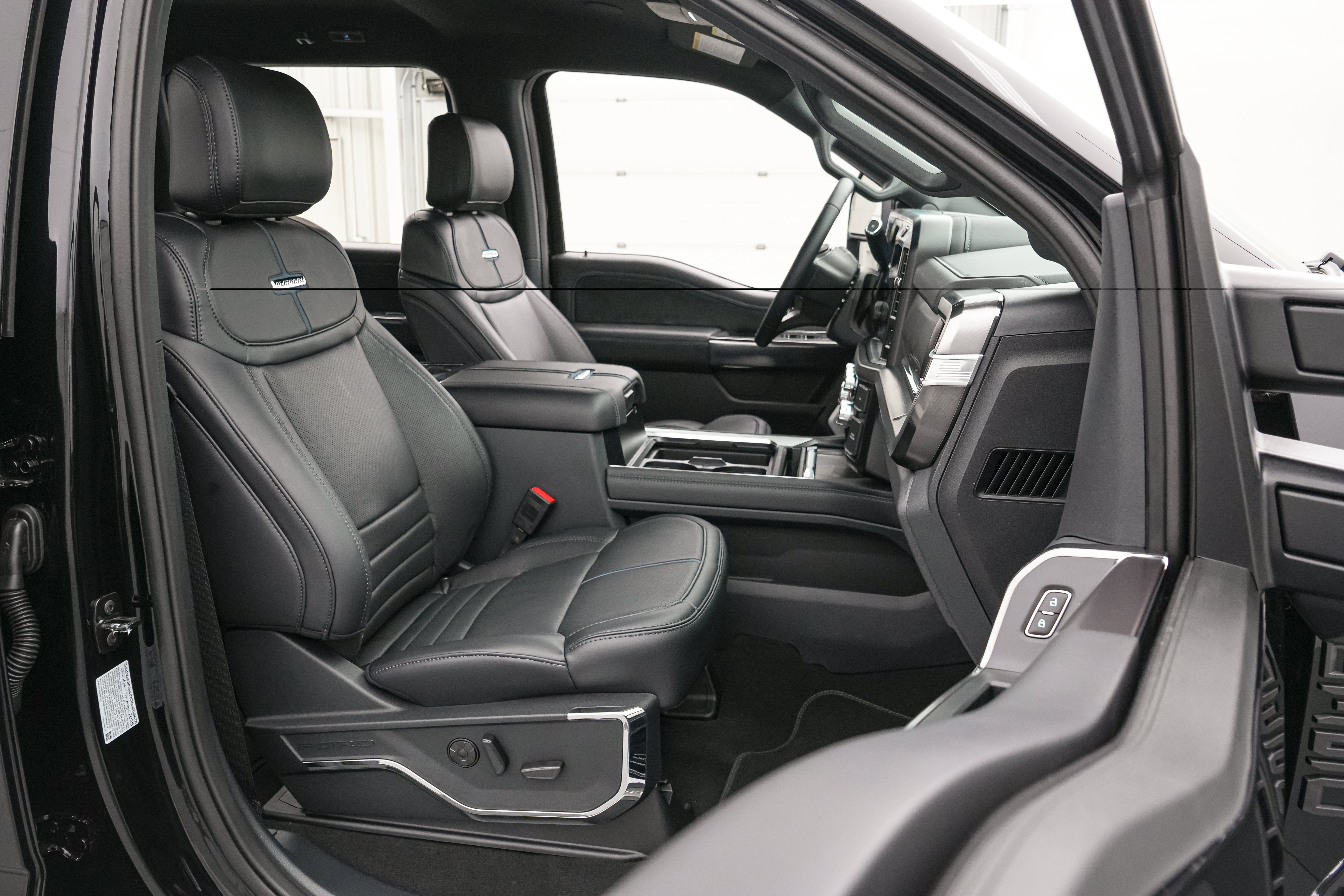 2026 Ford Super Duty F-350 DRW Platinum