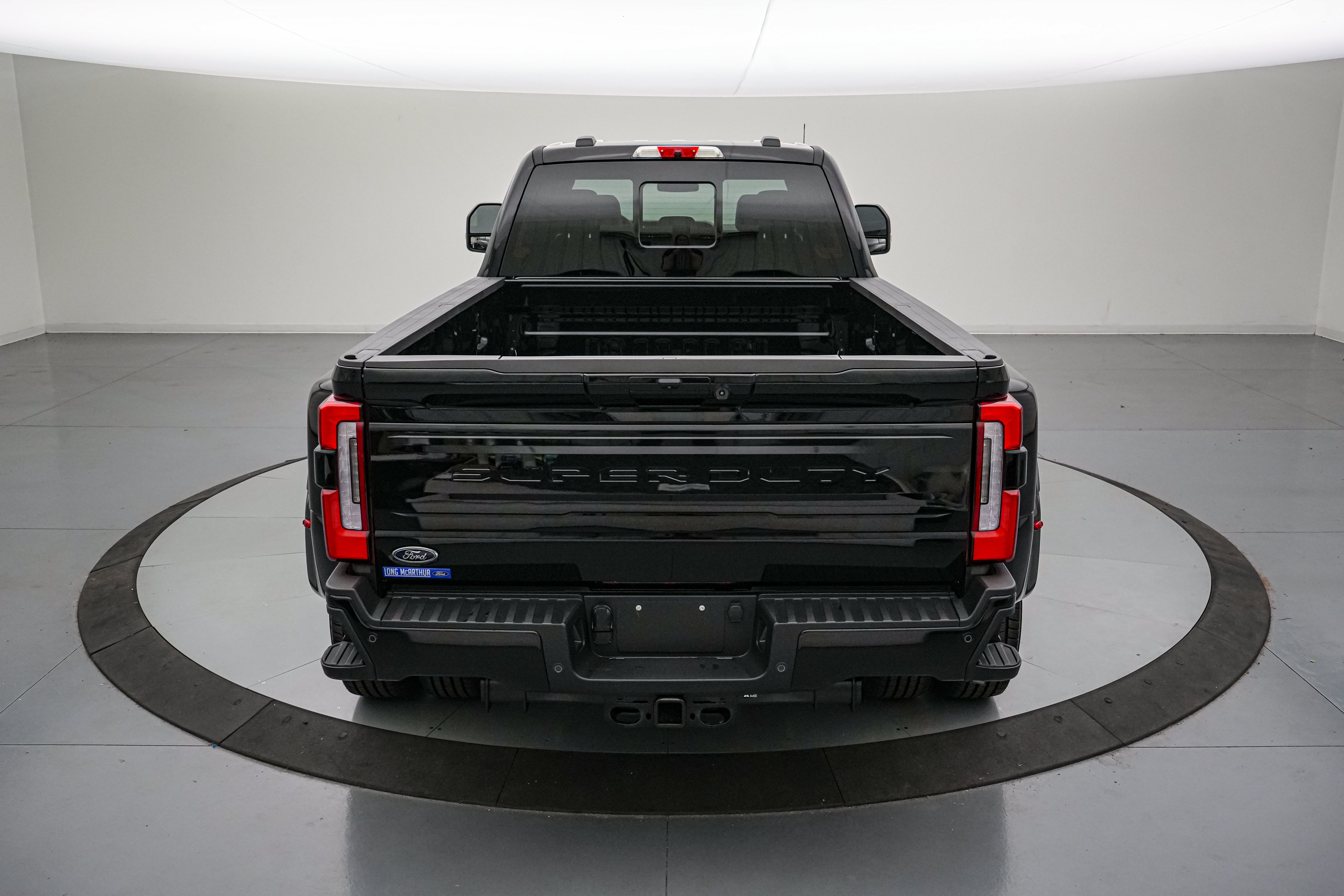 2026 Ford Super Duty F-350 DRW Platinum