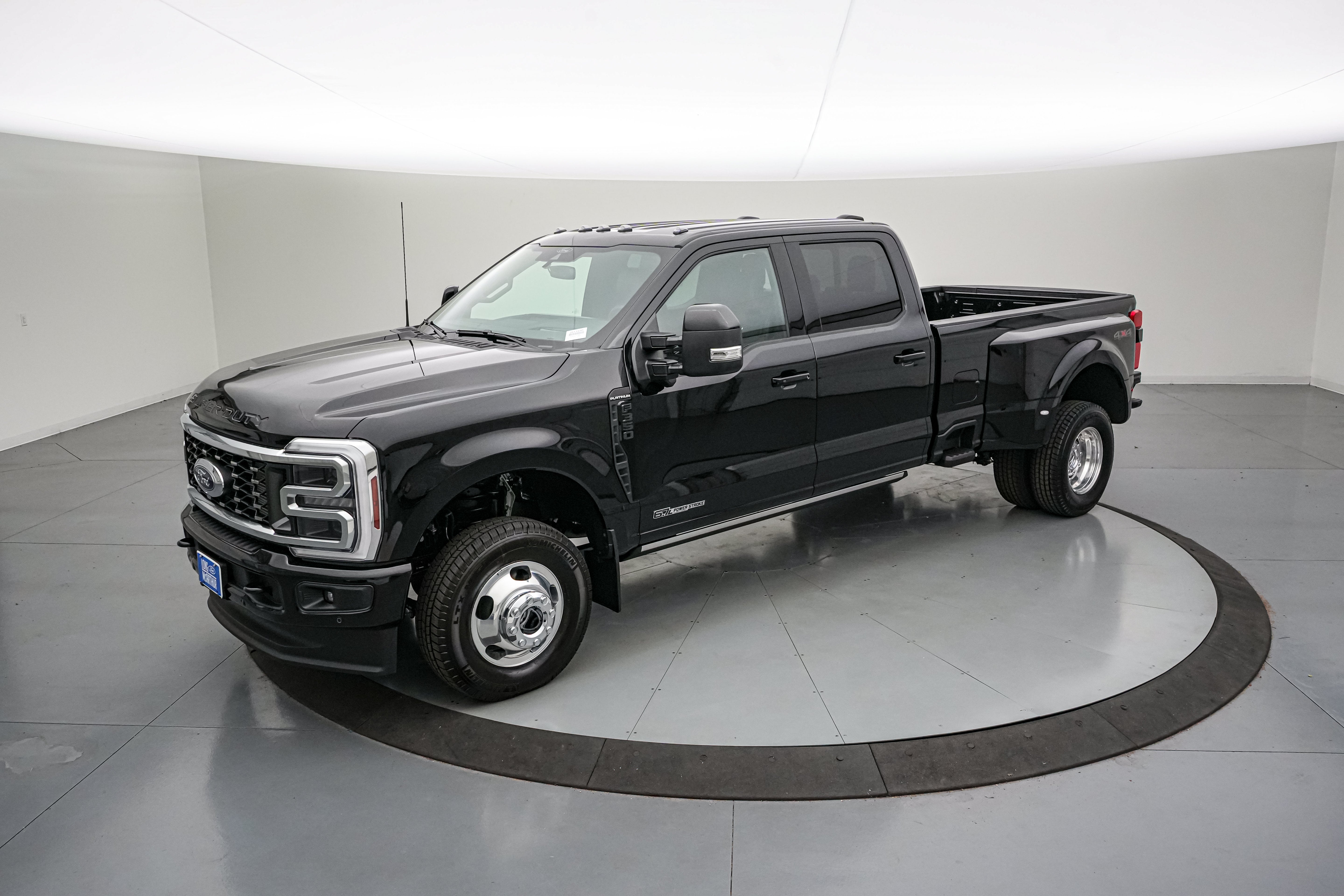 2026 Ford Super Duty F-350 DRW Platinum