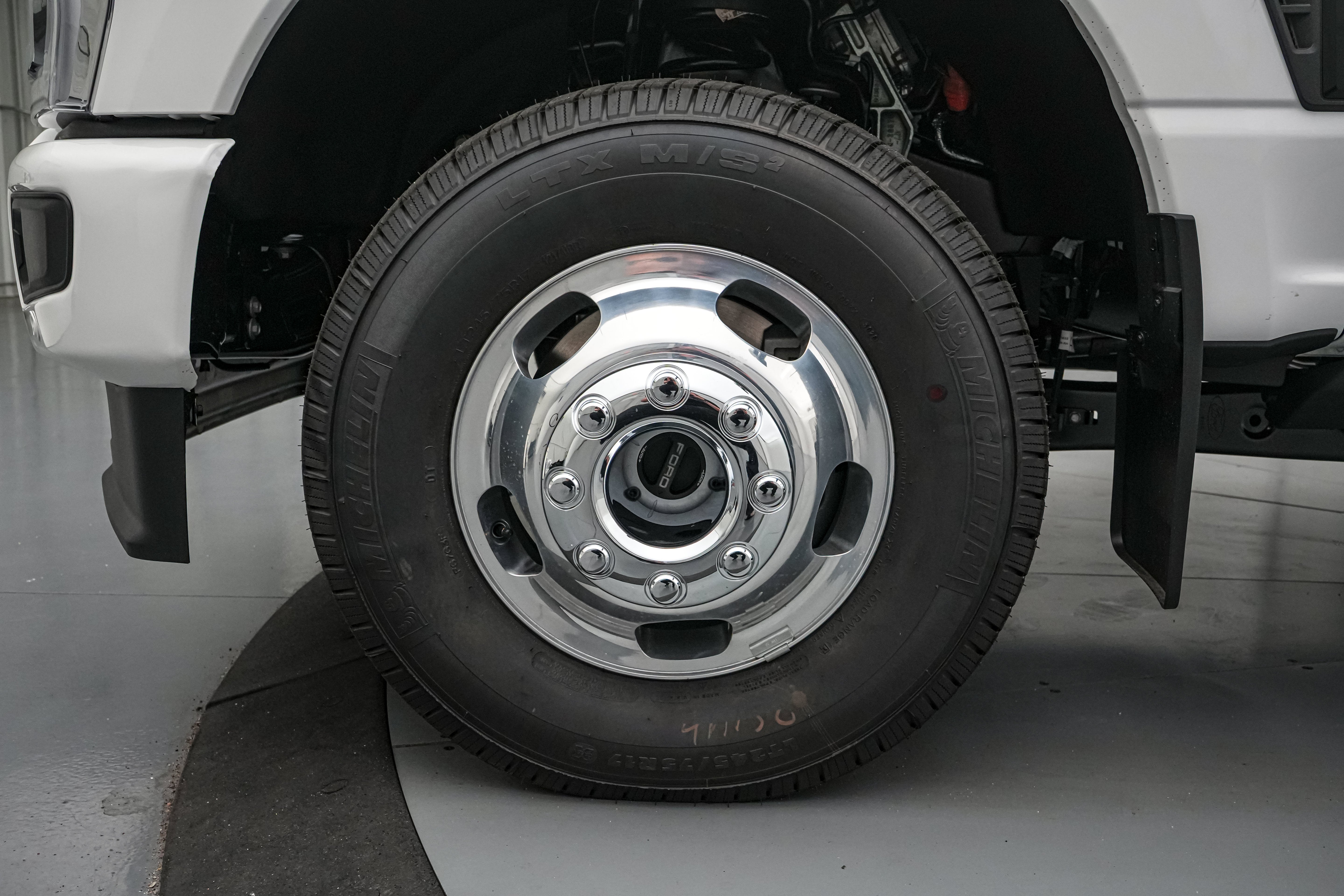 2026 Ford Super Duty F-350 DRW Platinum