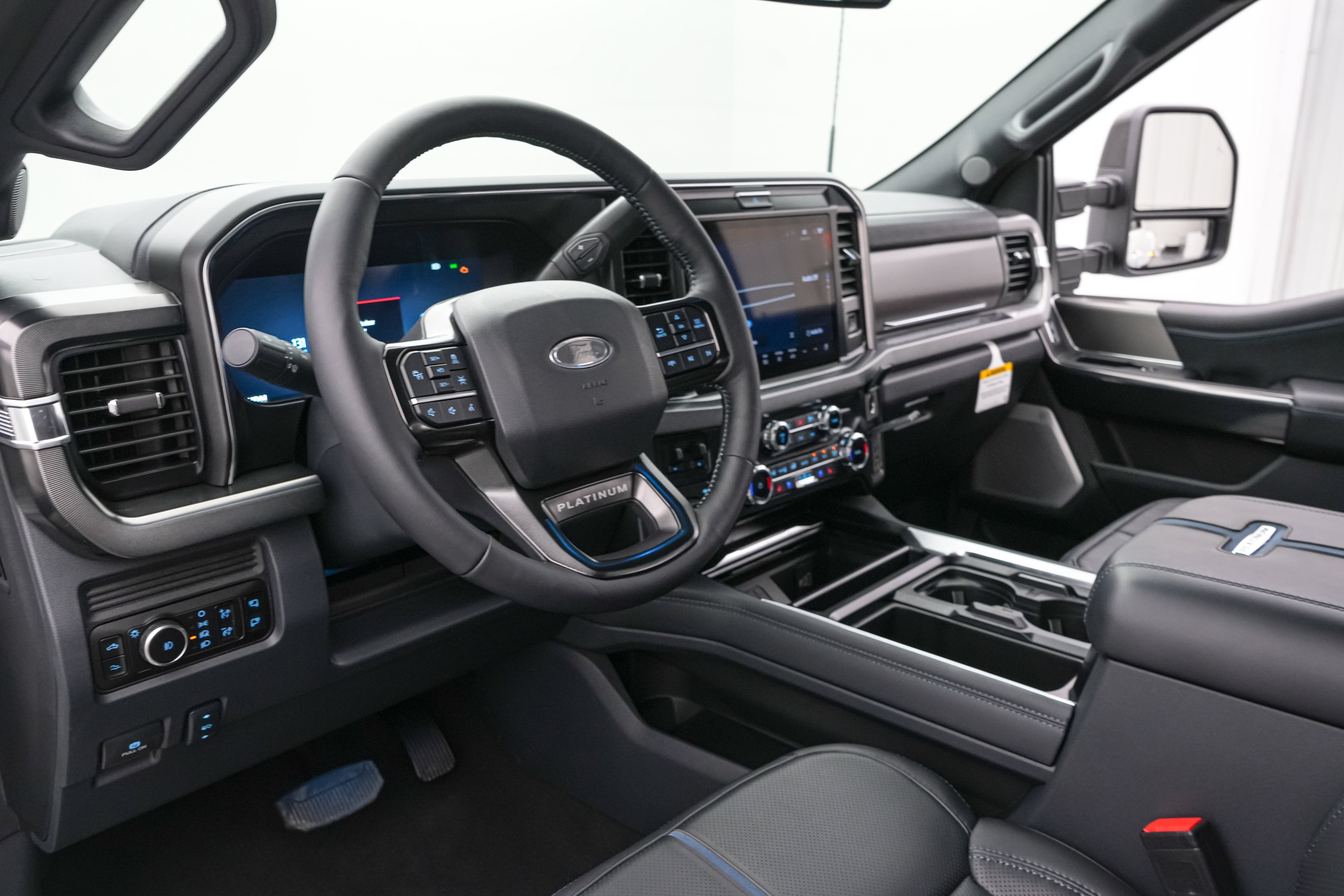 2026 Ford Super Duty F-350 DRW Platinum