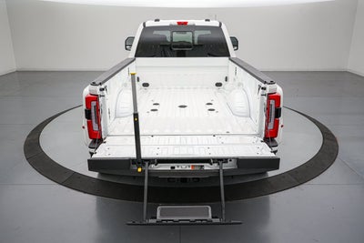 2026 Ford Super Duty F-350 DRW Platinum