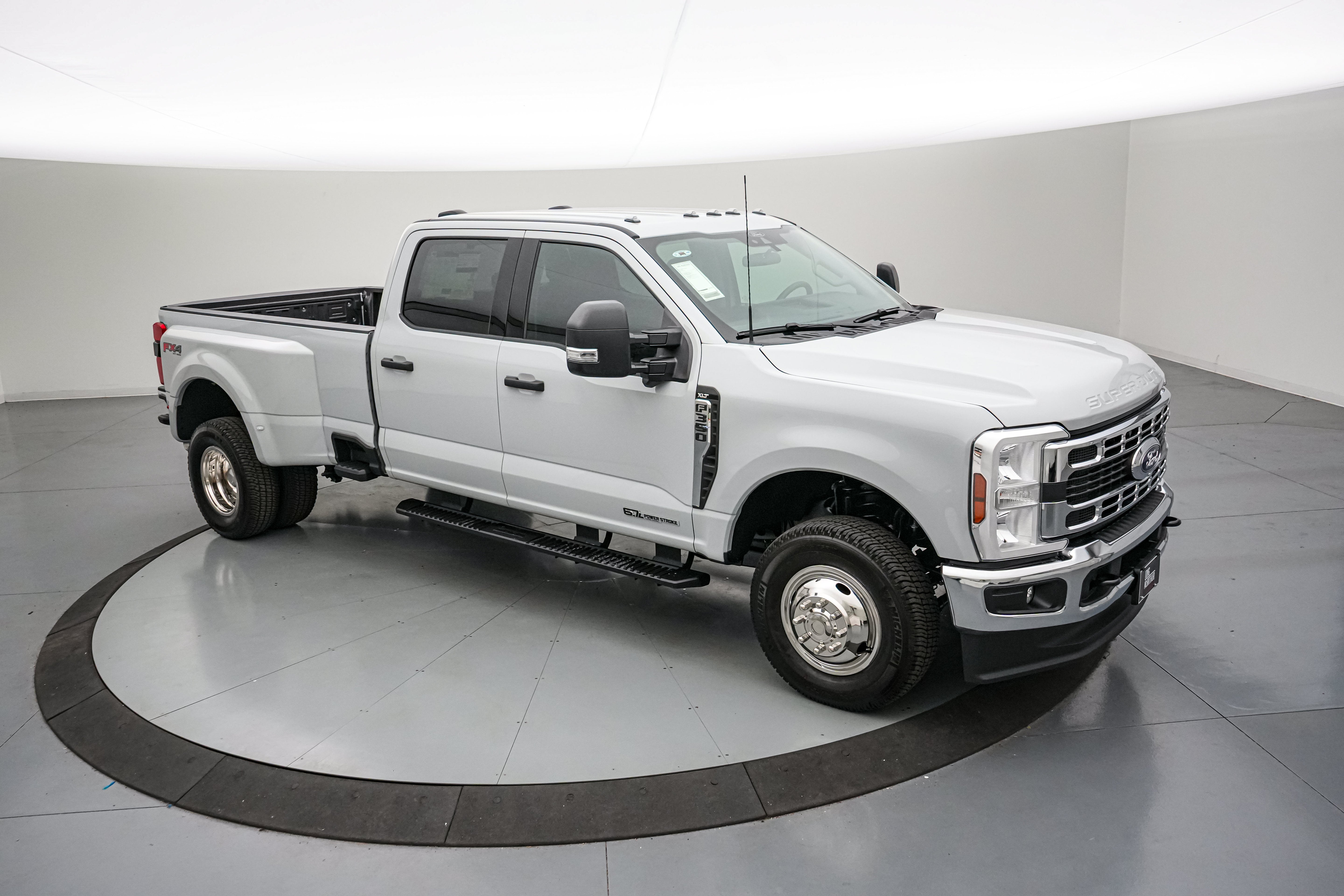 2026 Ford Super Duty F-350 DRW XLT Special Edition