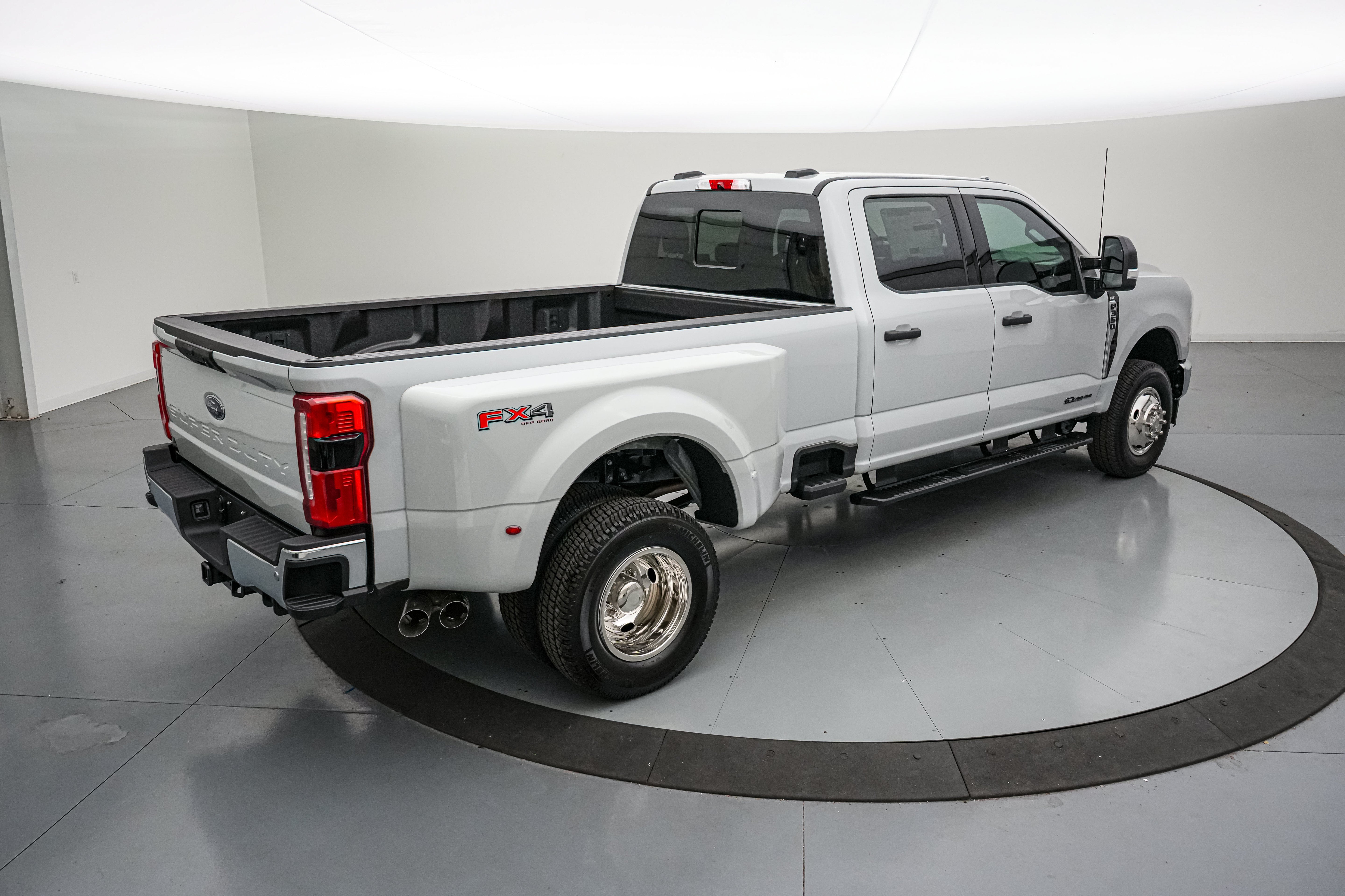 2026 Ford Super Duty F-350 DRW XLT Special Edition