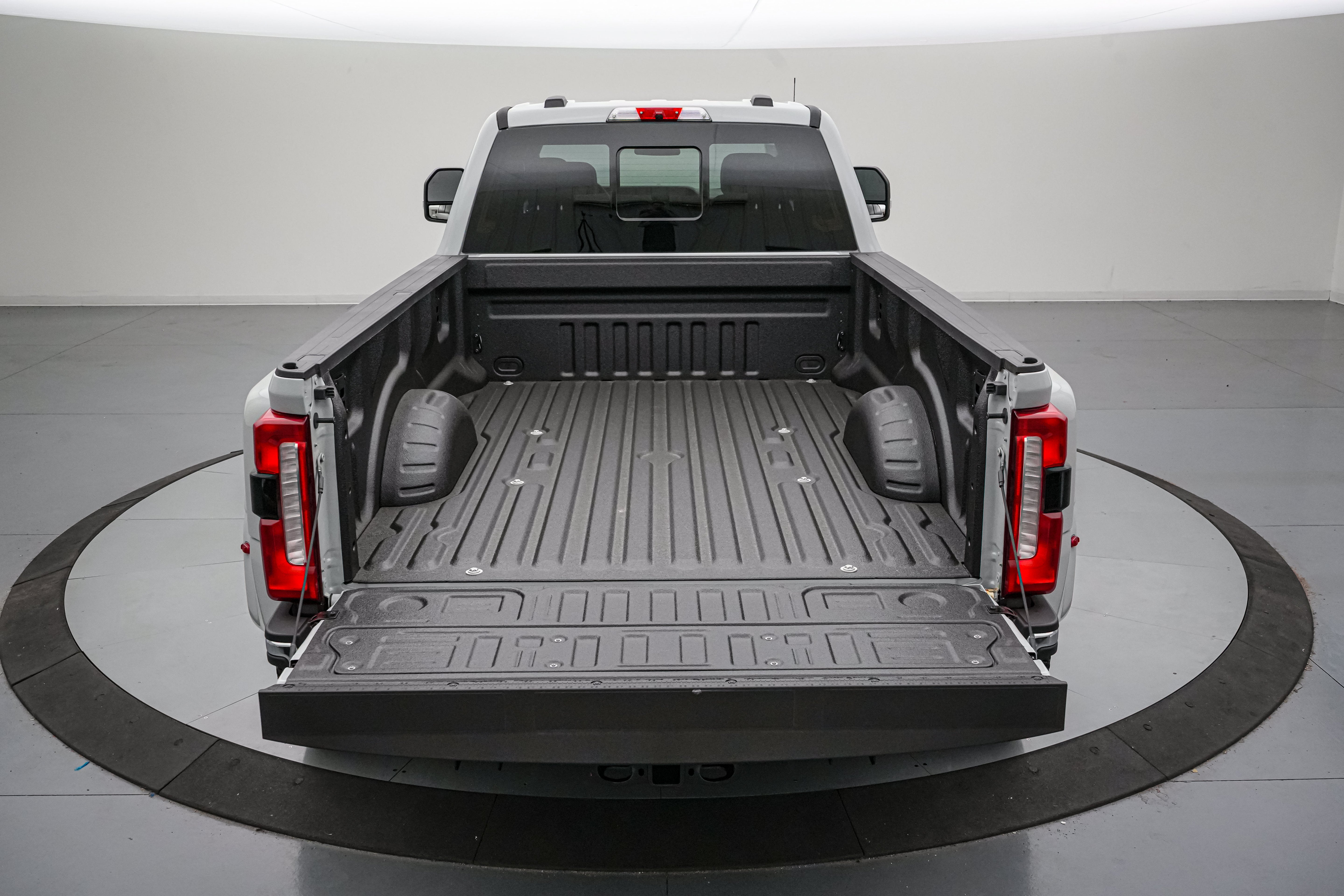 2026 Ford Super Duty F-350 DRW XLT Special Edition