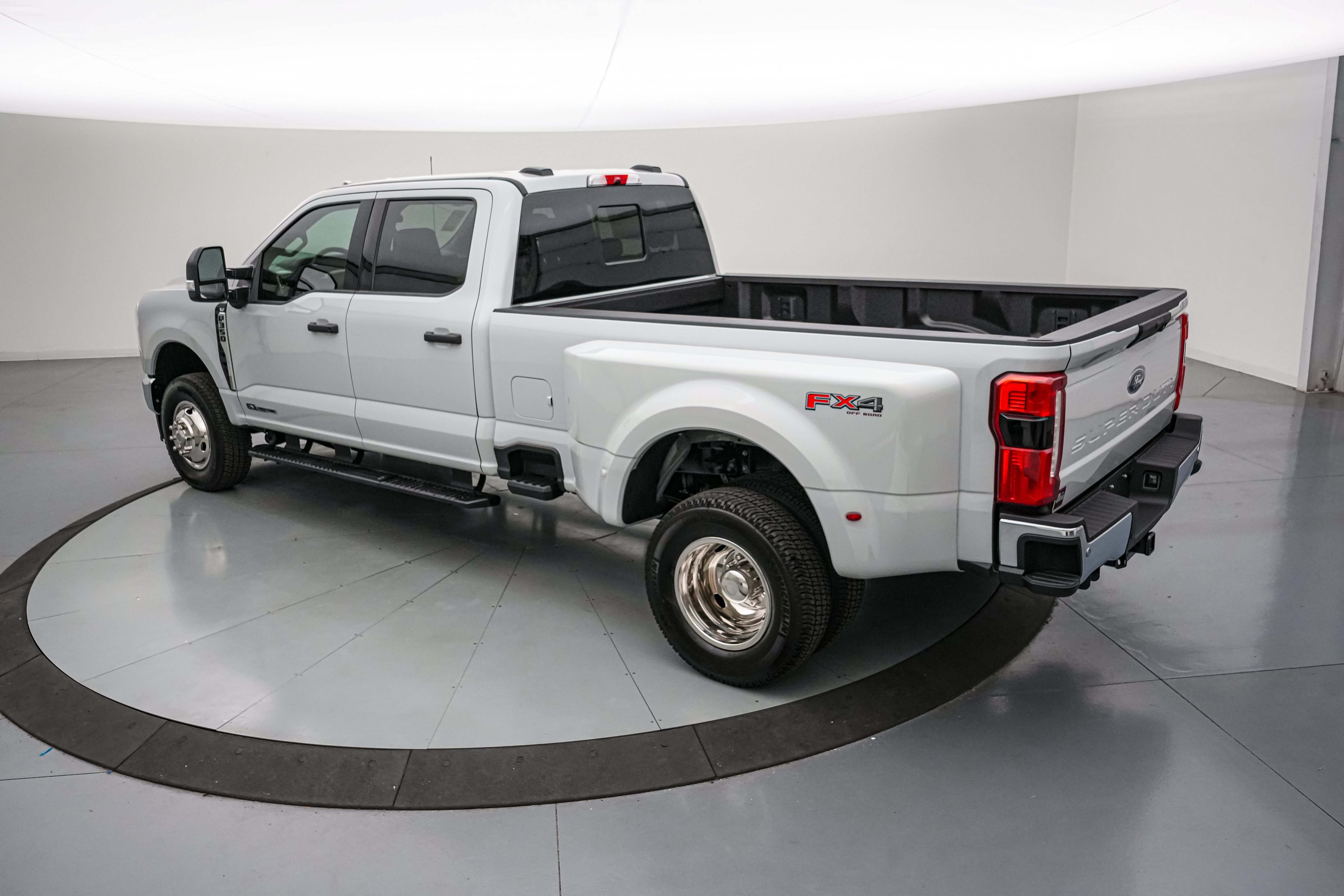 2026 Ford Super Duty F-350 DRW XLT Special Edition