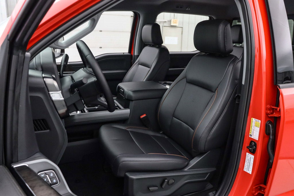 2026 Ford Super Duty F-350 DRW LARIAT