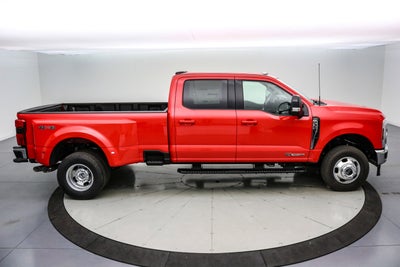 2026 Ford Super Duty F-350 DRW LARIAT