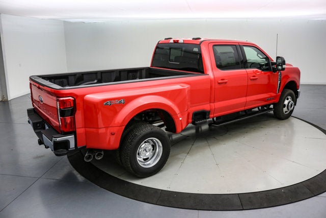 2026 Ford Super Duty F-350 DRW LARIAT