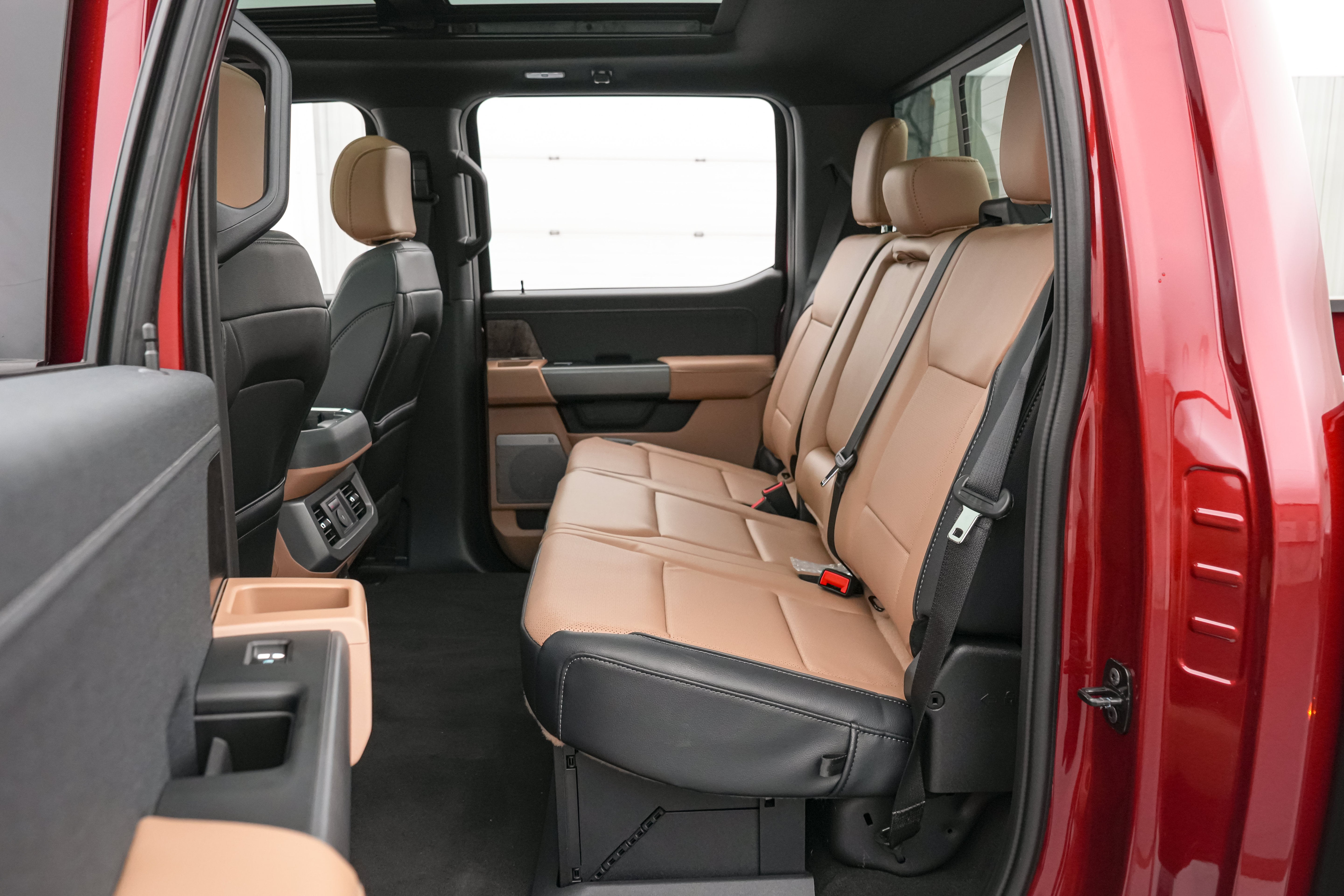 2026 Ford Super Duty F-450 DRW Lariat