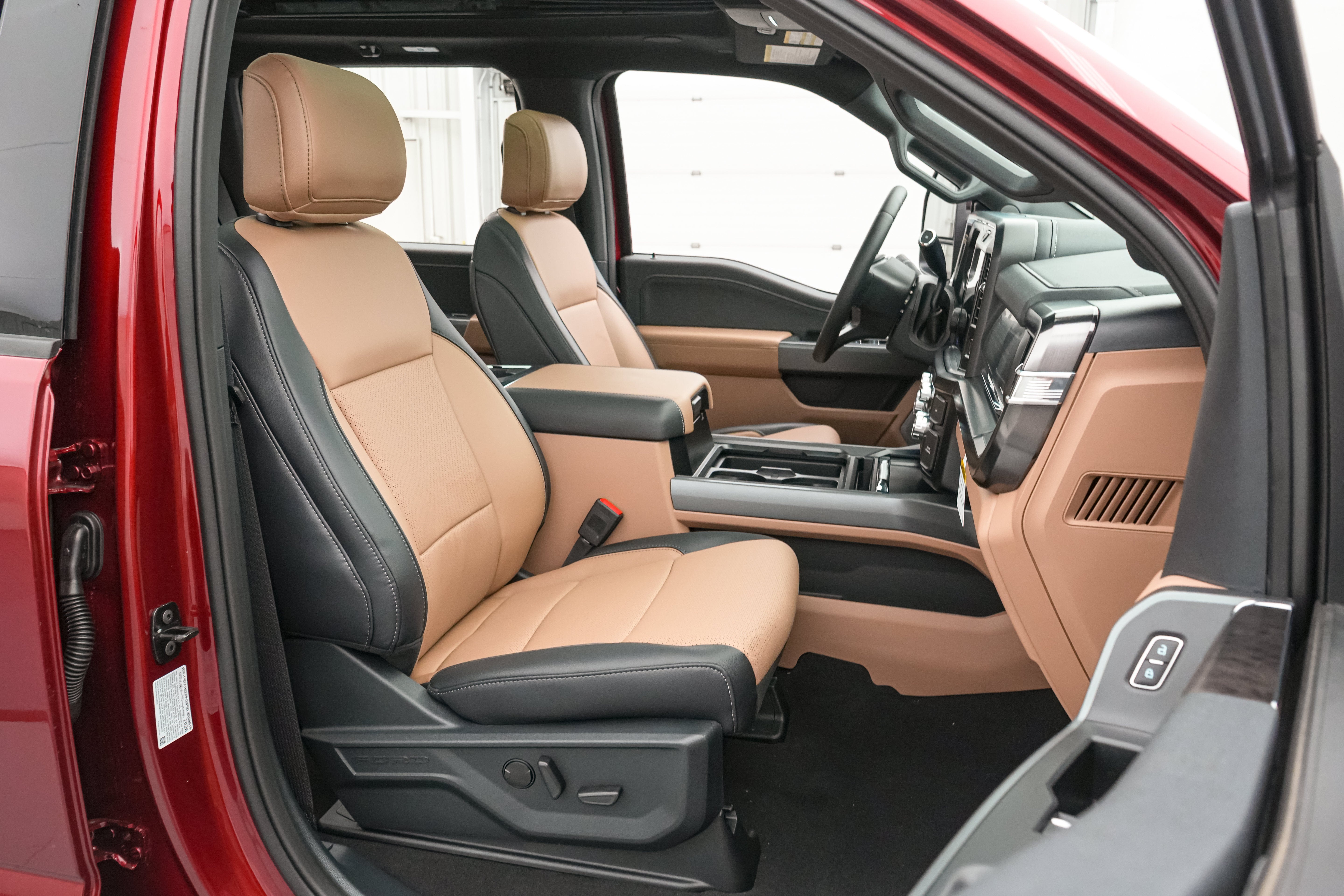 2026 Ford Super Duty F-450 DRW Lariat