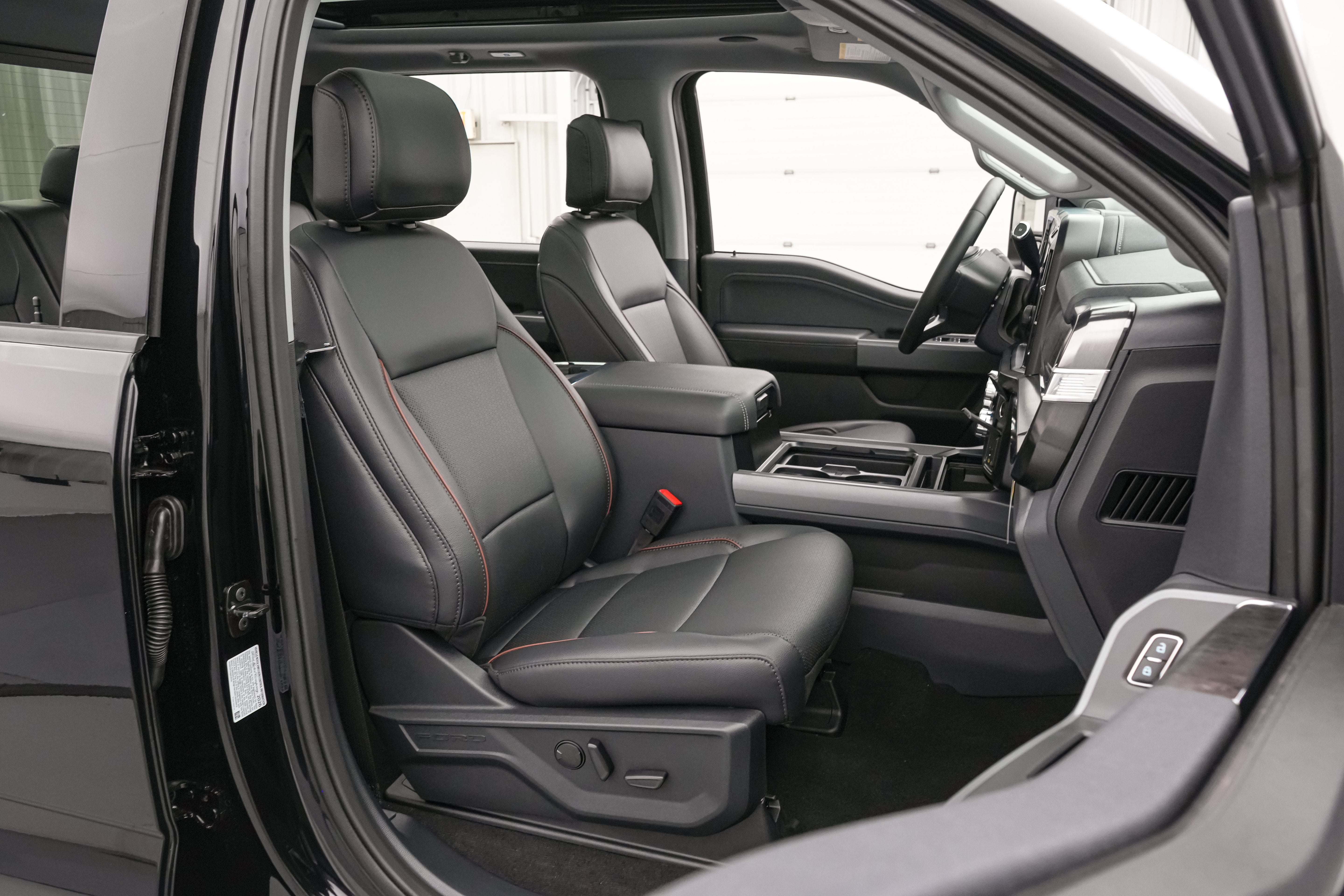 2026 Ford Super Duty F-450 DRW Lariat