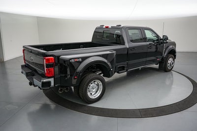 2026 Ford Super Duty F-450 DRW Lariat