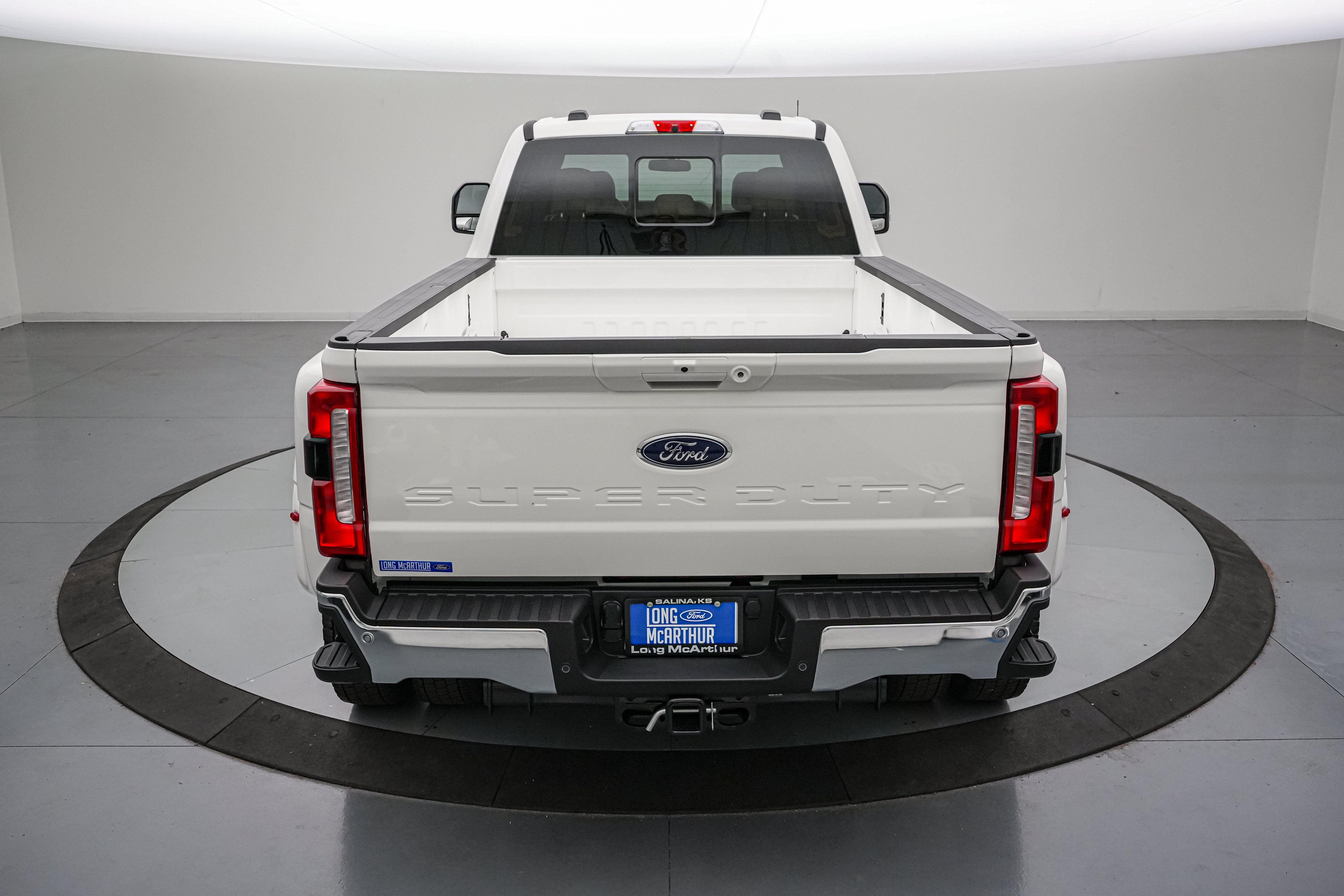2026 Ford Super Duty F-450 DRW LARIAT