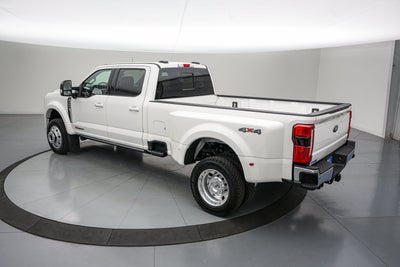 2026 Ford Super Duty F-450 DRW LARIAT