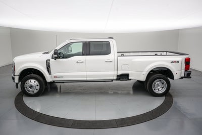 2026 Ford Super Duty F-450 DRW LARIAT