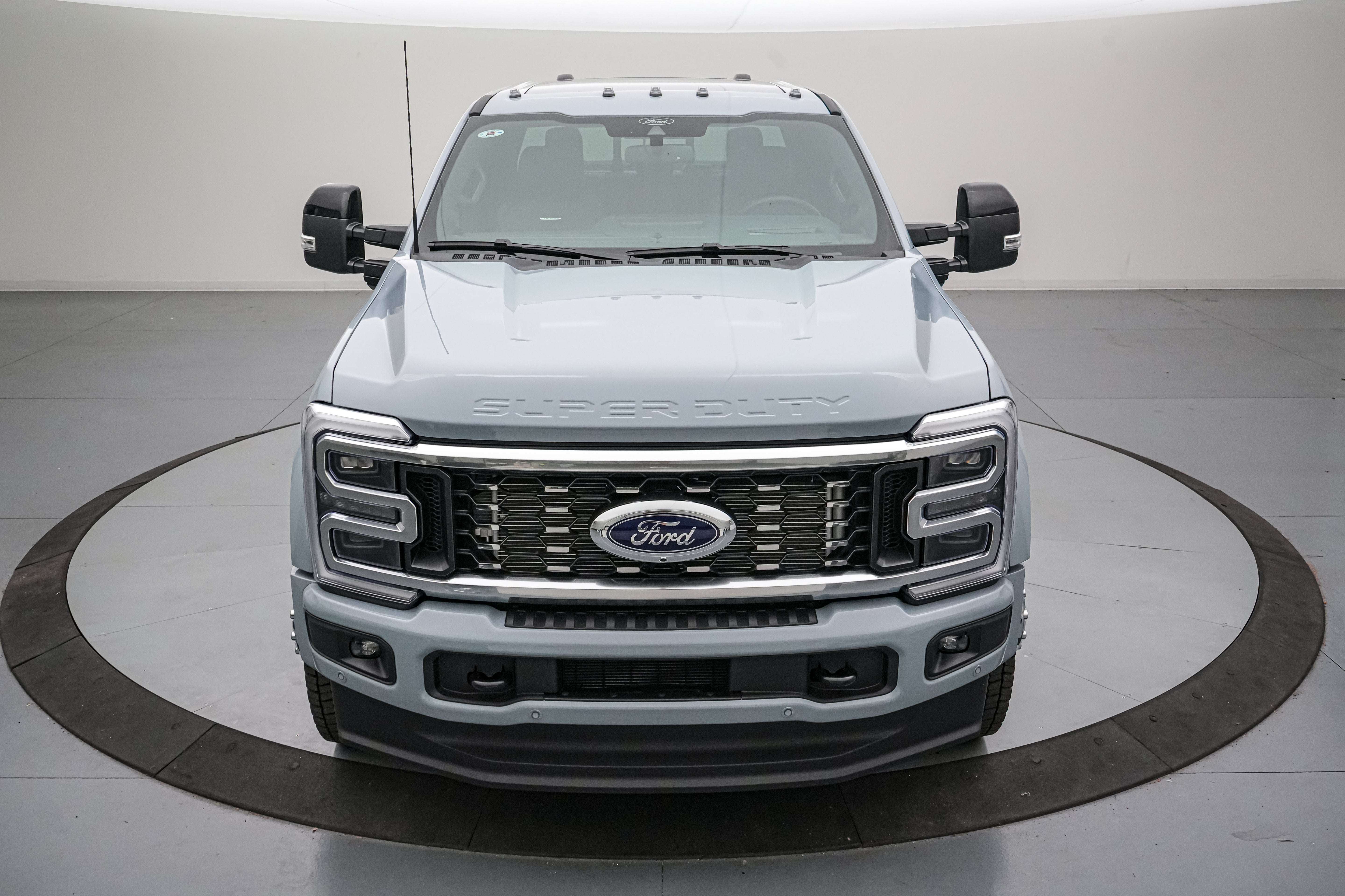 2026 Ford Super Duty F-450 DRW Platinum
