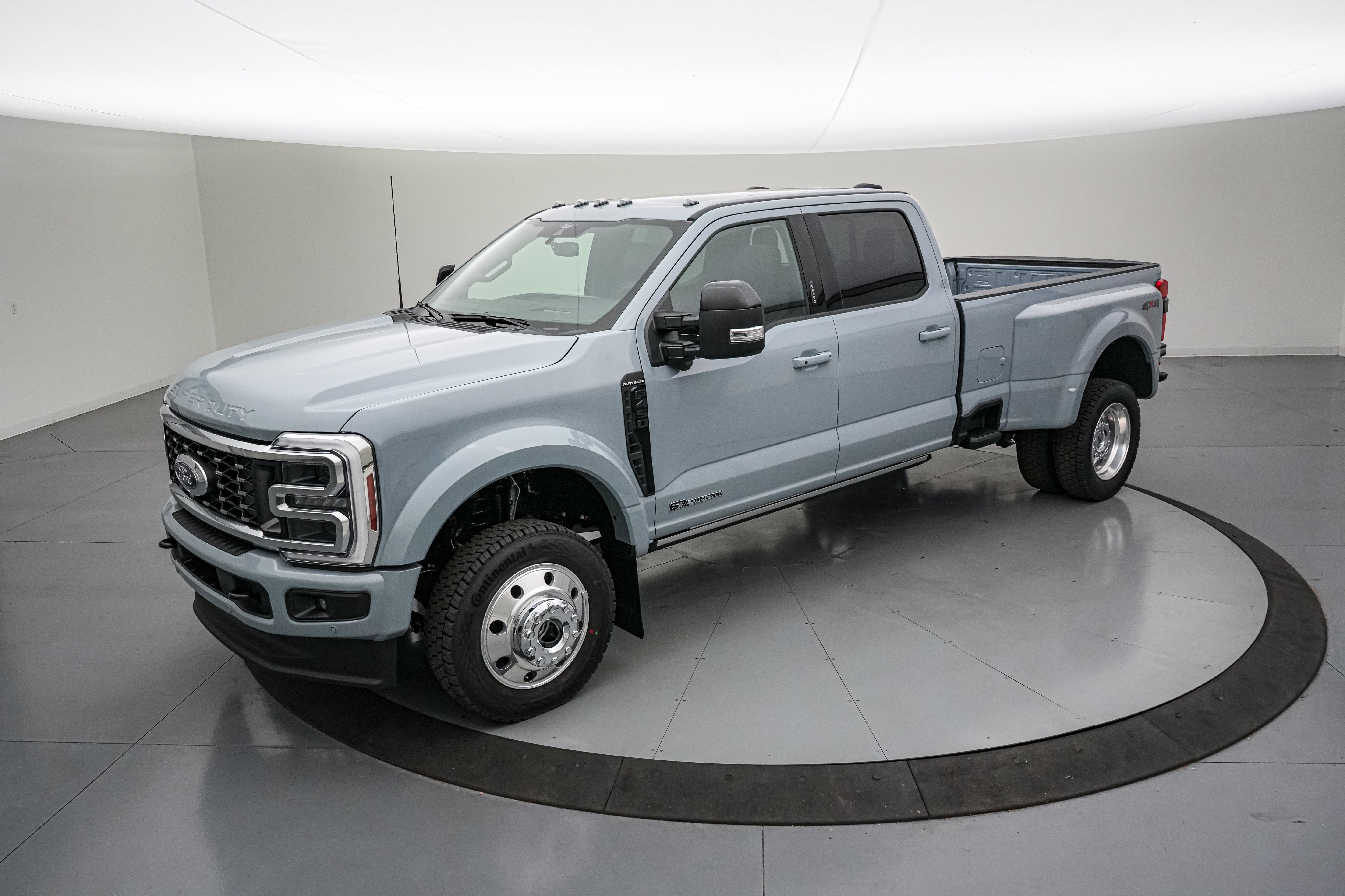 2026 Ford Super Duty F-450 DRW Platinum