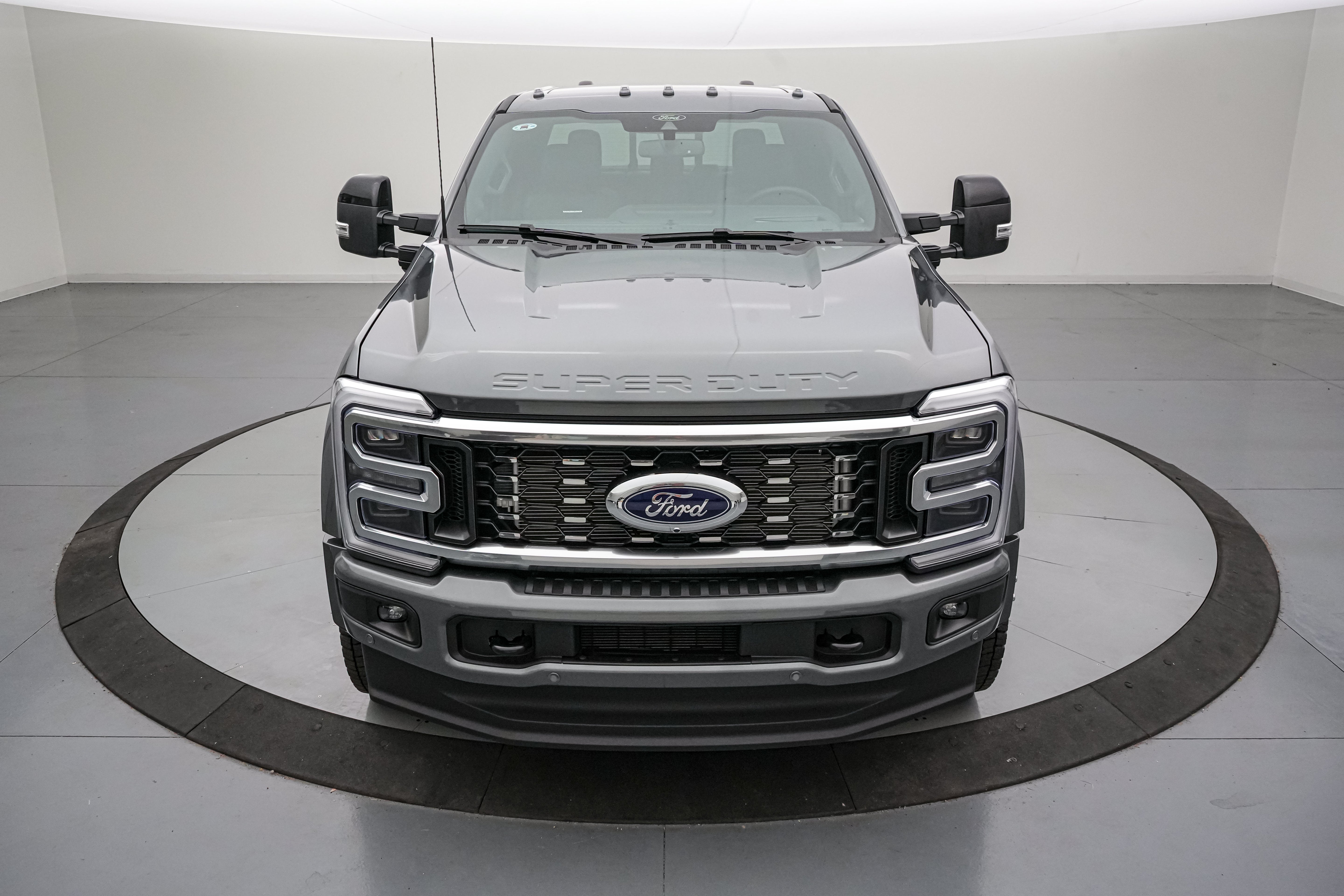 2026 Ford Super Duty F-450 DRW Platinum