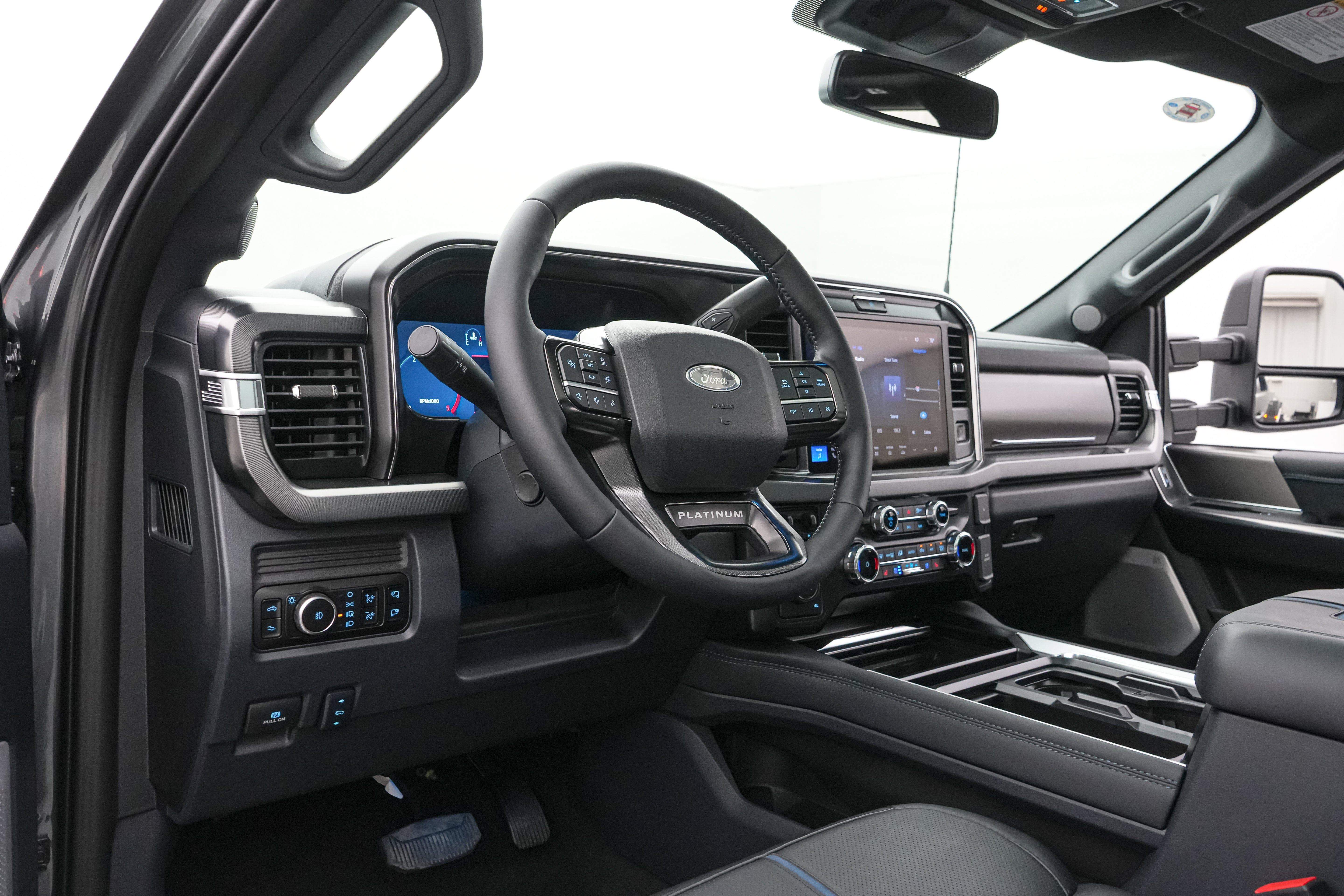 2026 Ford Super Duty F-450 DRW Platinum
