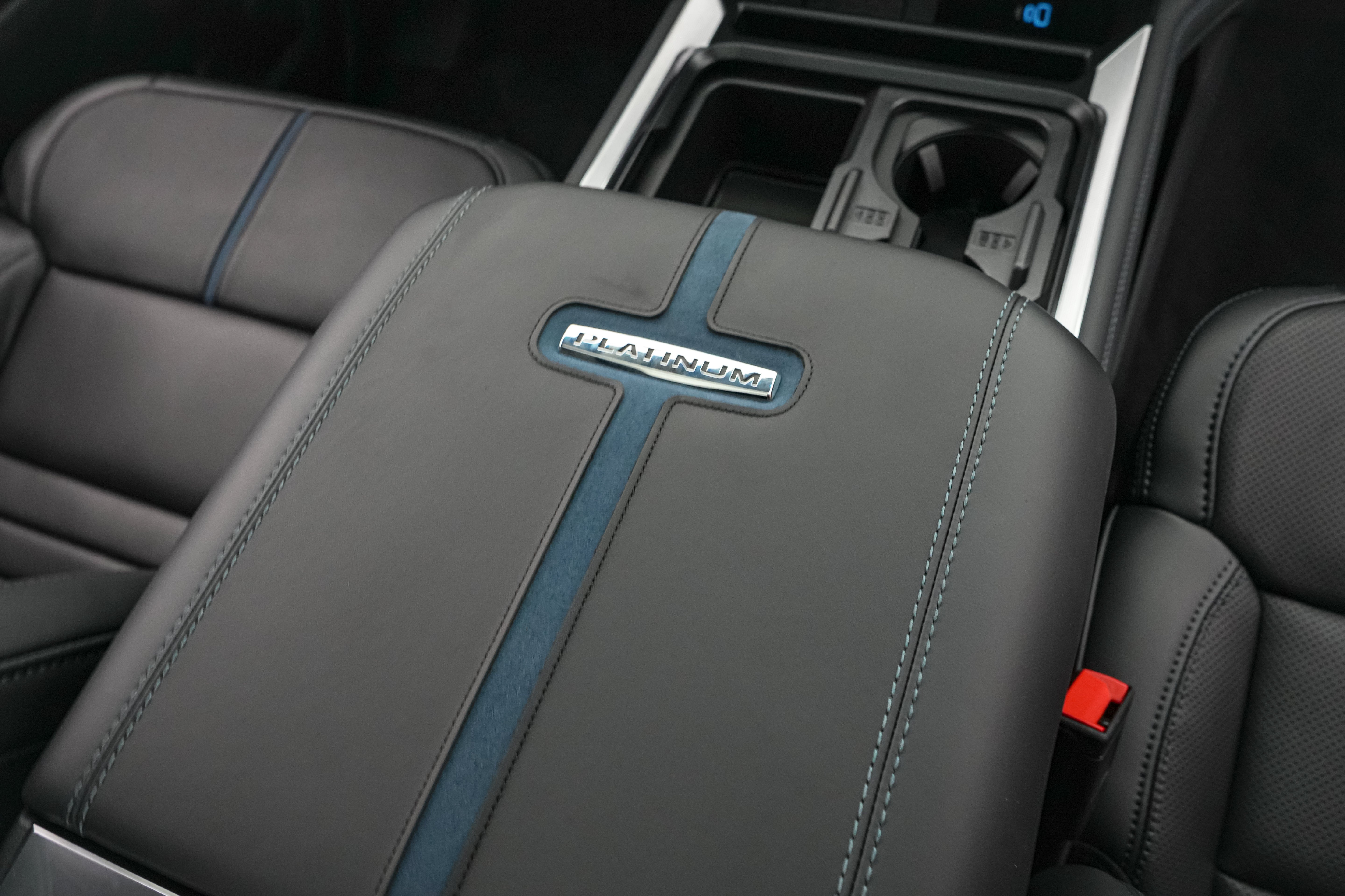 2026 Ford Super Duty F-450 DRW Platinum