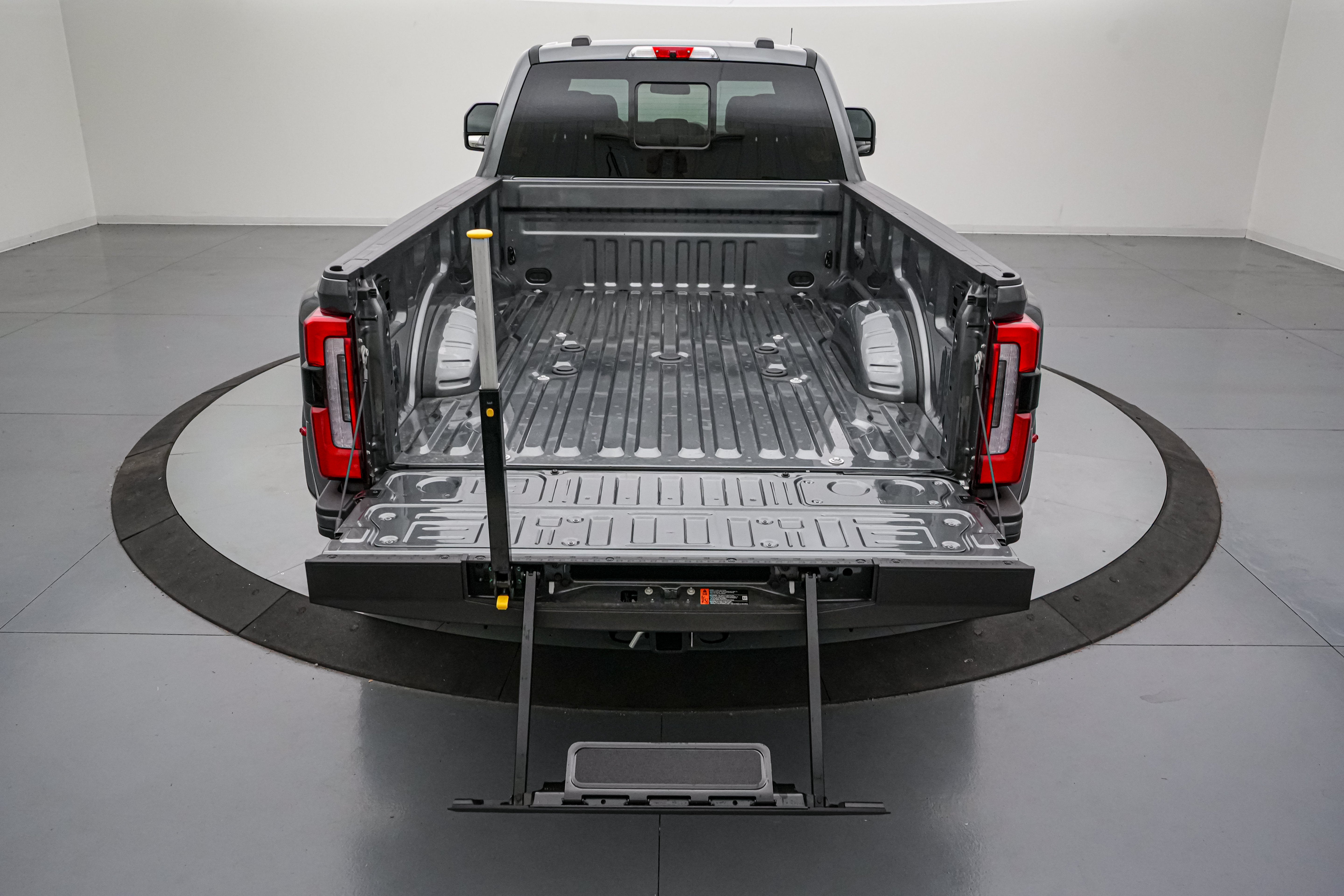 2026 Ford Super Duty F-450 DRW Platinum