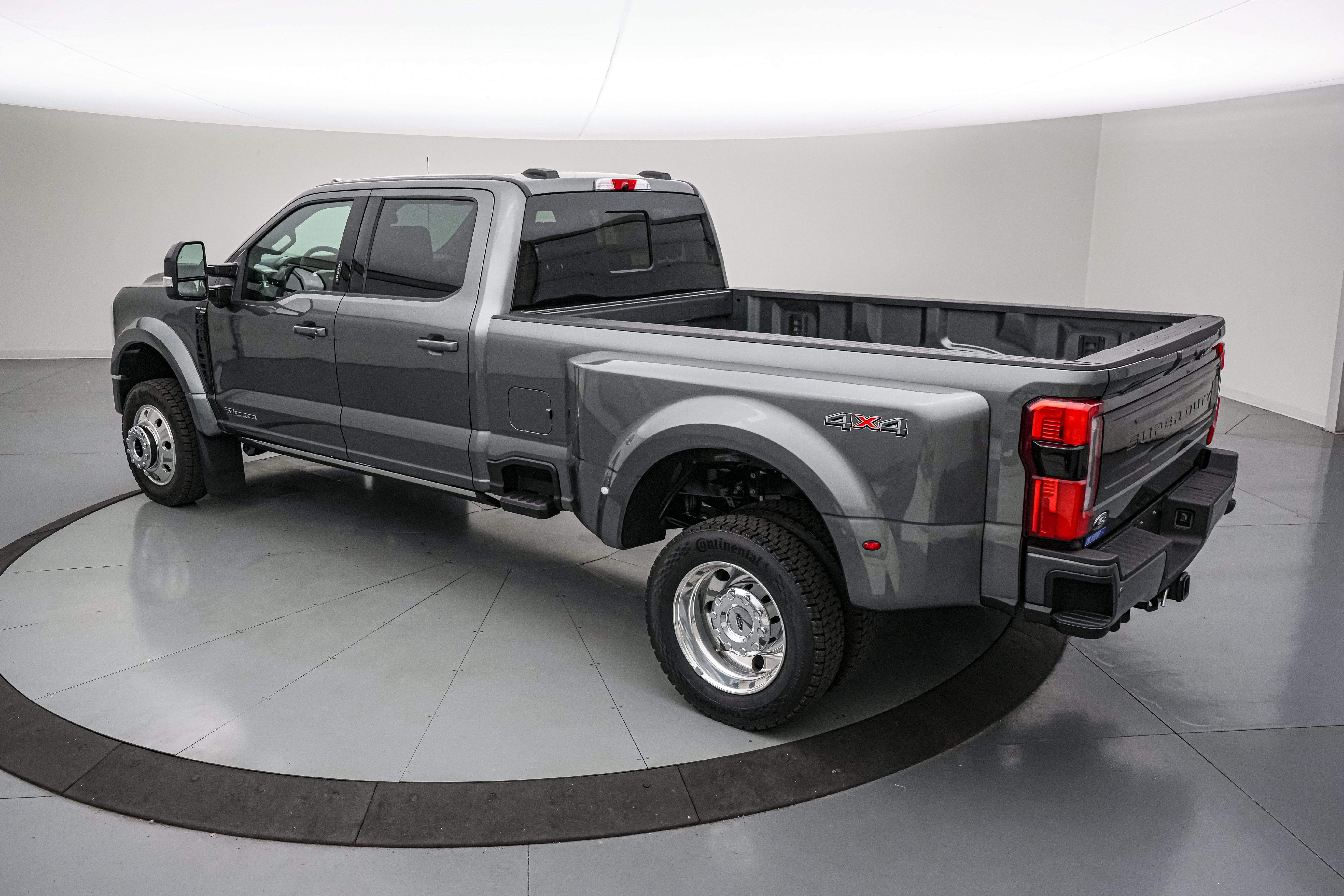 2026 Ford Super Duty F-450 DRW Platinum