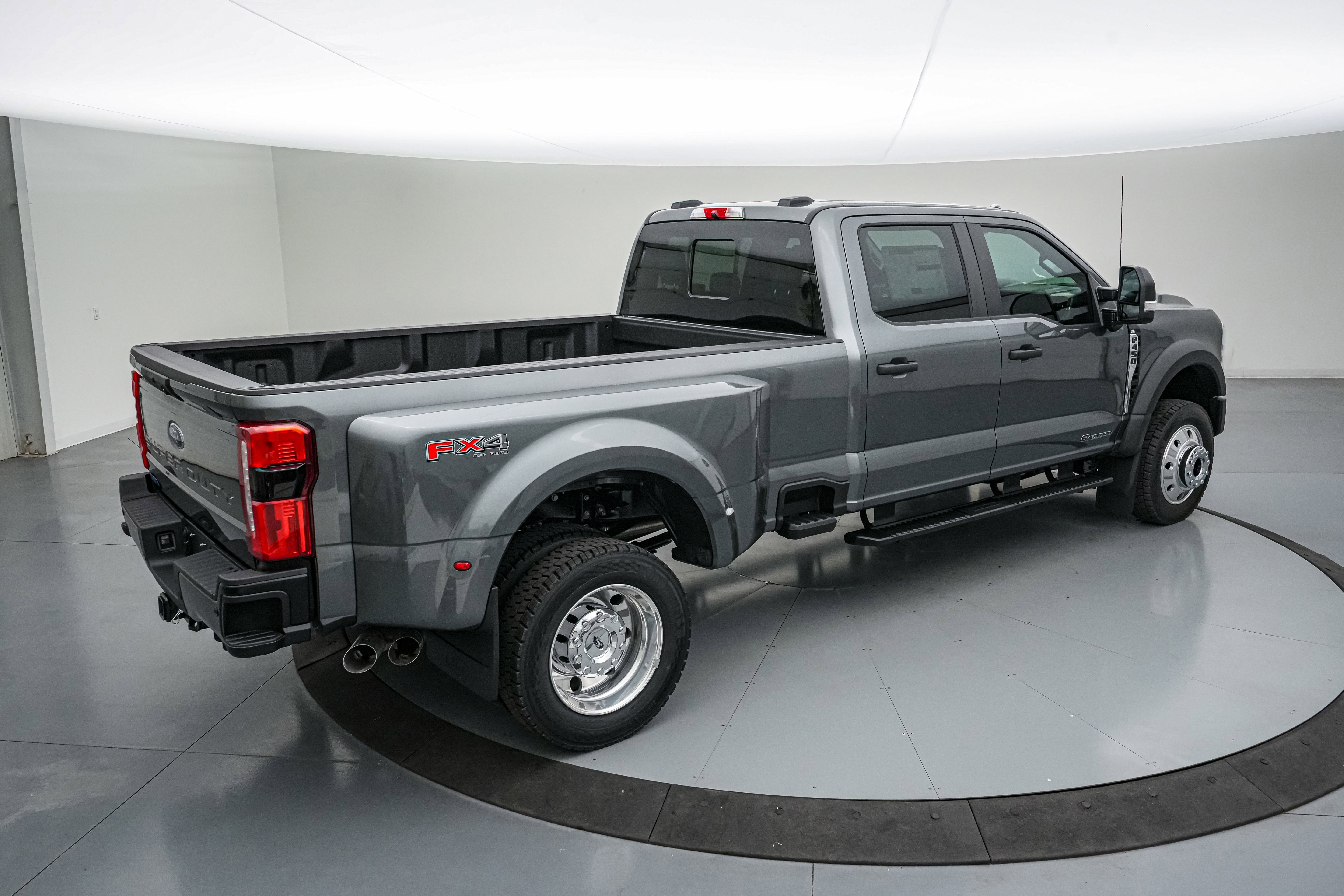 2026 Ford Super Duty F-450 DRW XL