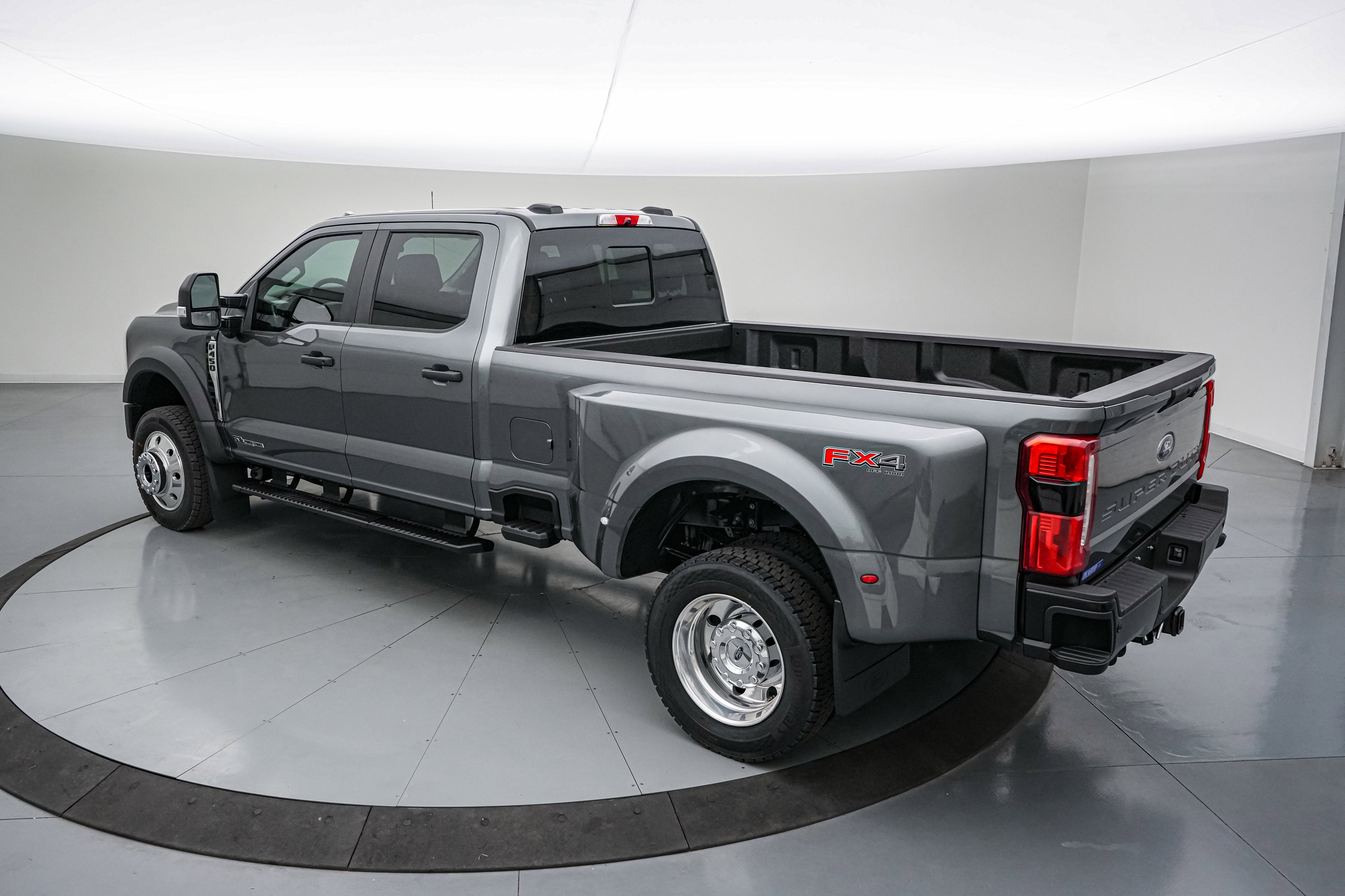 2026 Ford Super Duty F-450 DRW XL