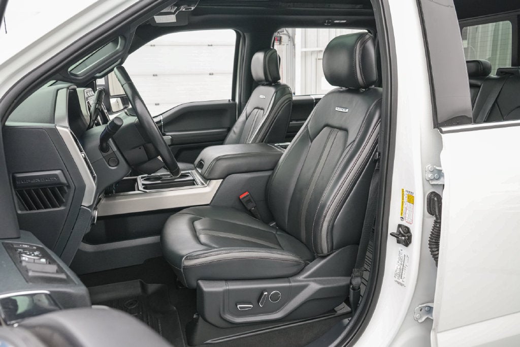 2022 Ford F-450SD Platinum