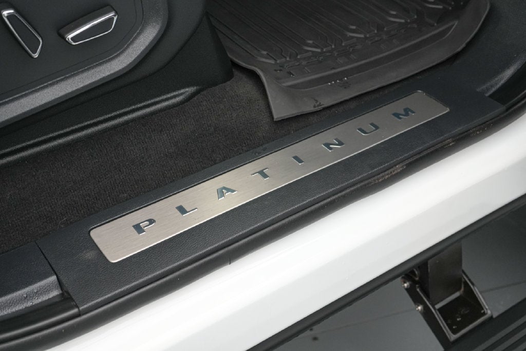 2022 Ford F-450SD Platinum