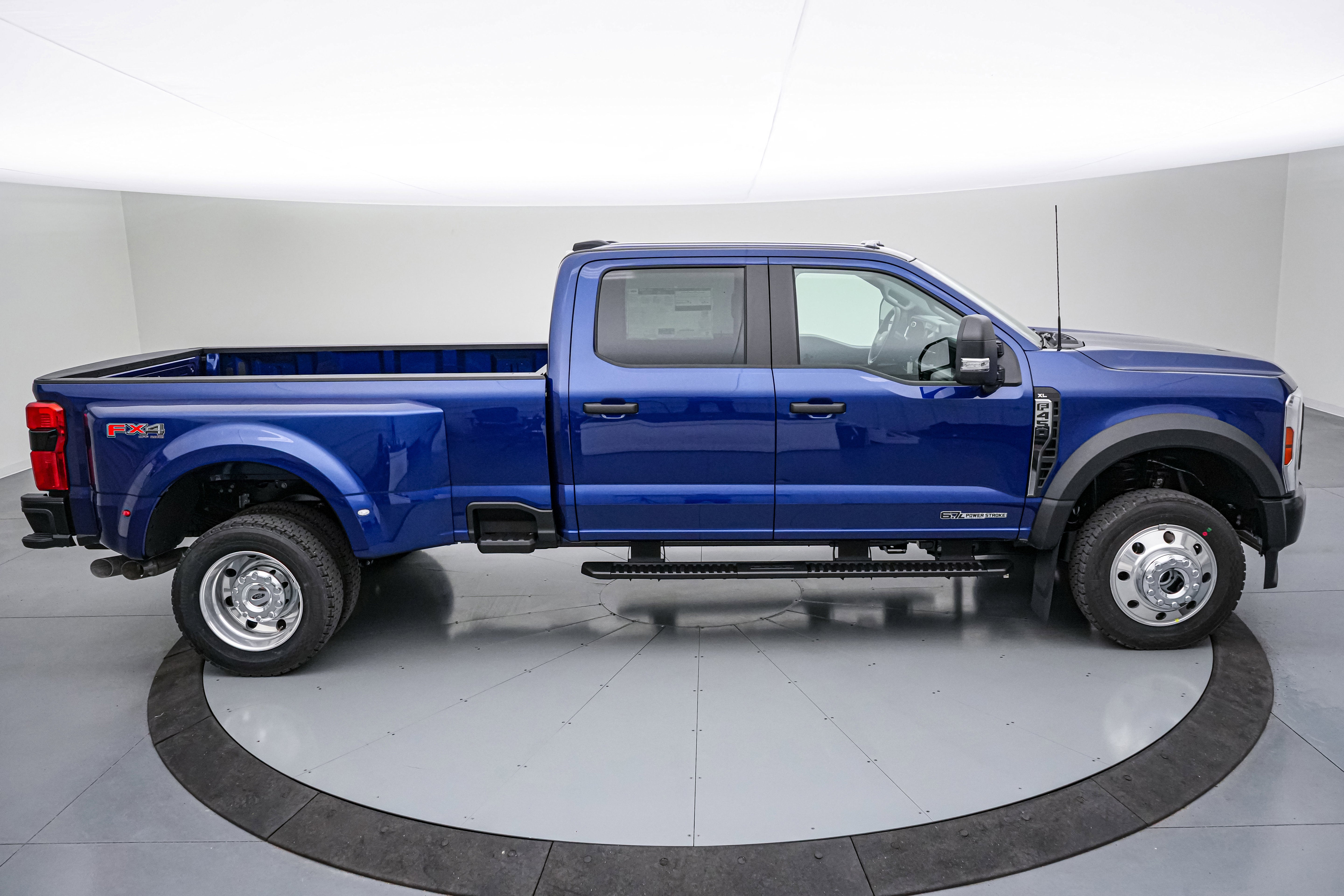 2026 Ford Super Duty F-450 DRW XL