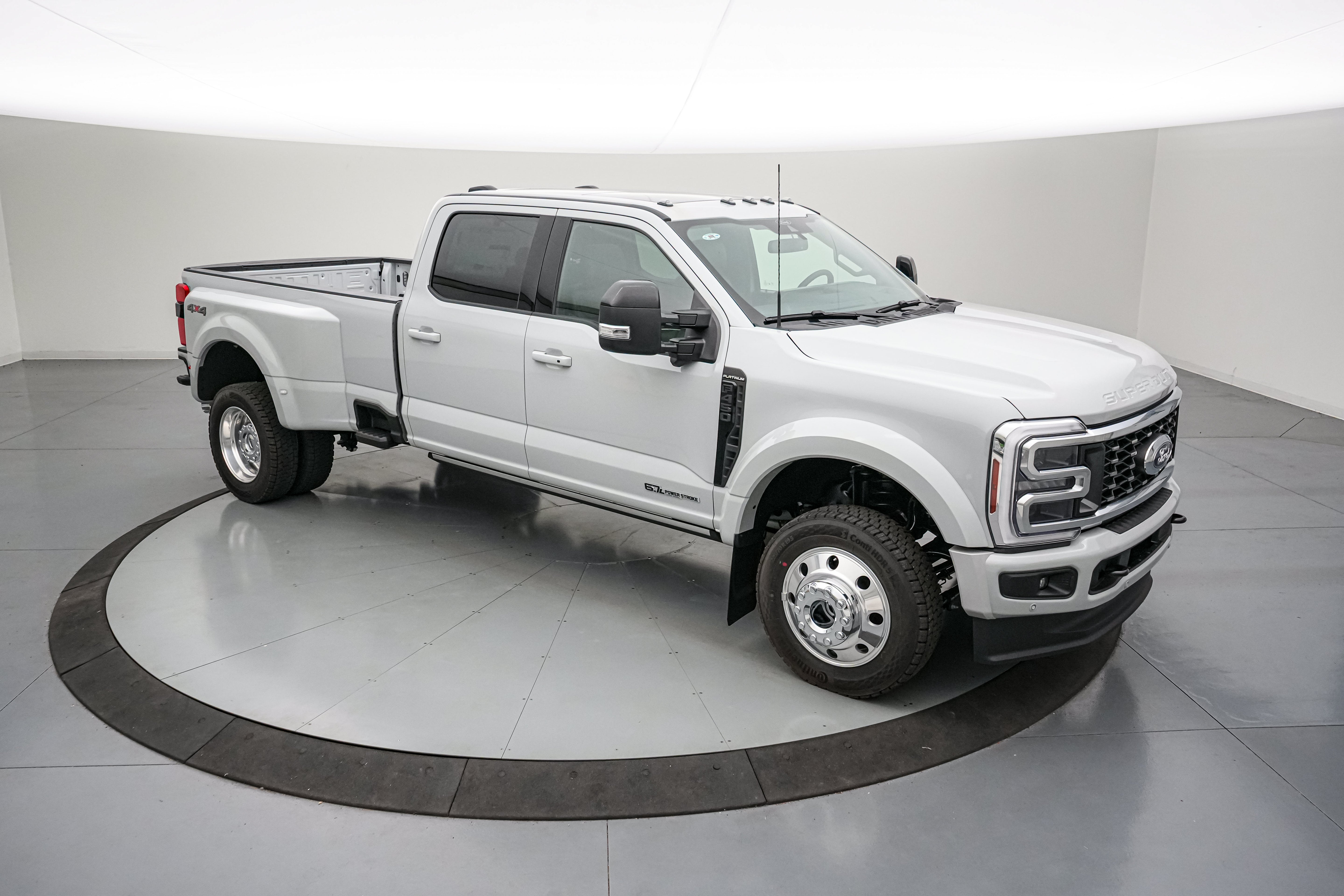 2026 Ford Super Duty F-450 DRW Platinum