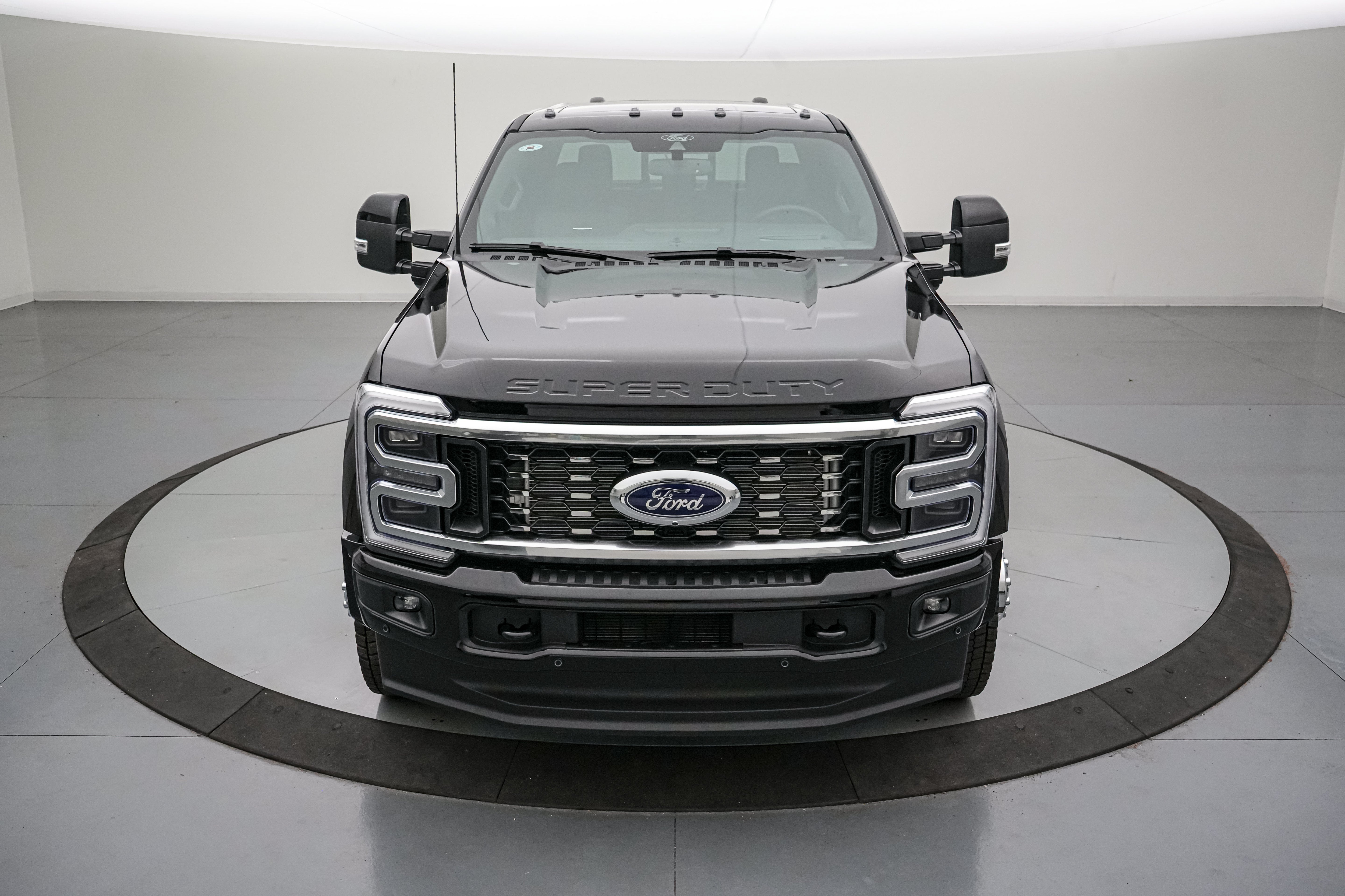 2026 Ford Super Duty F-450 DRW Platinum