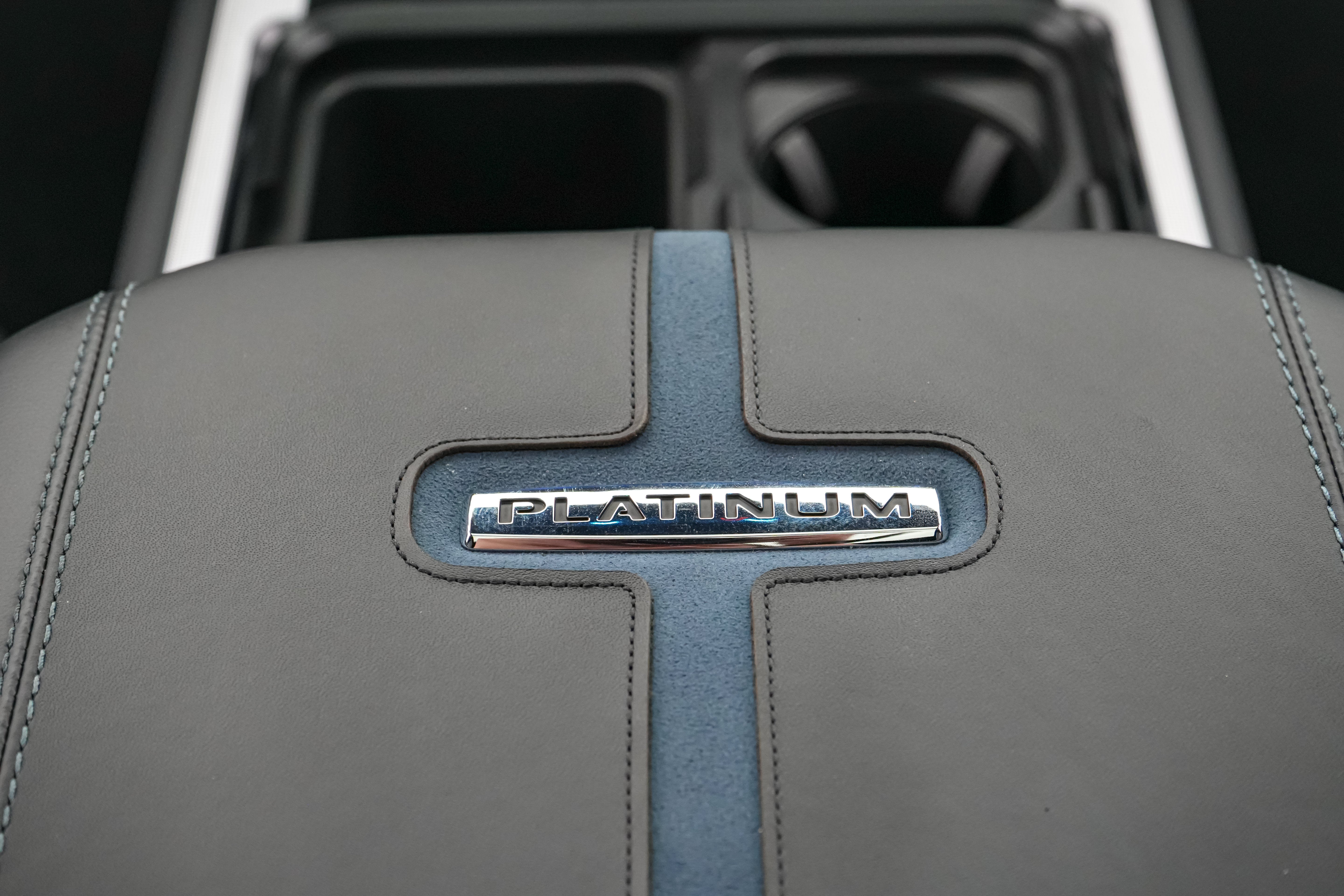 2026 Ford Super Duty F-450 DRW Platinum